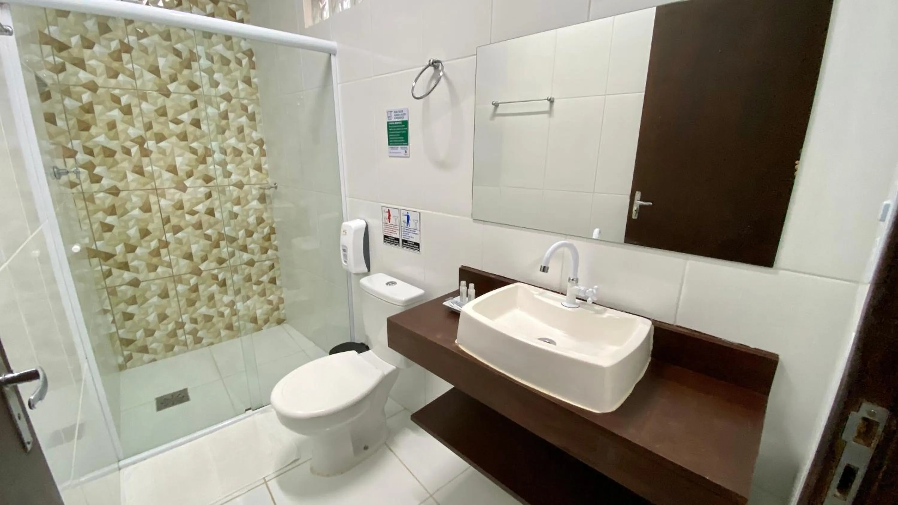 Bathroom in Suíte Lázaro