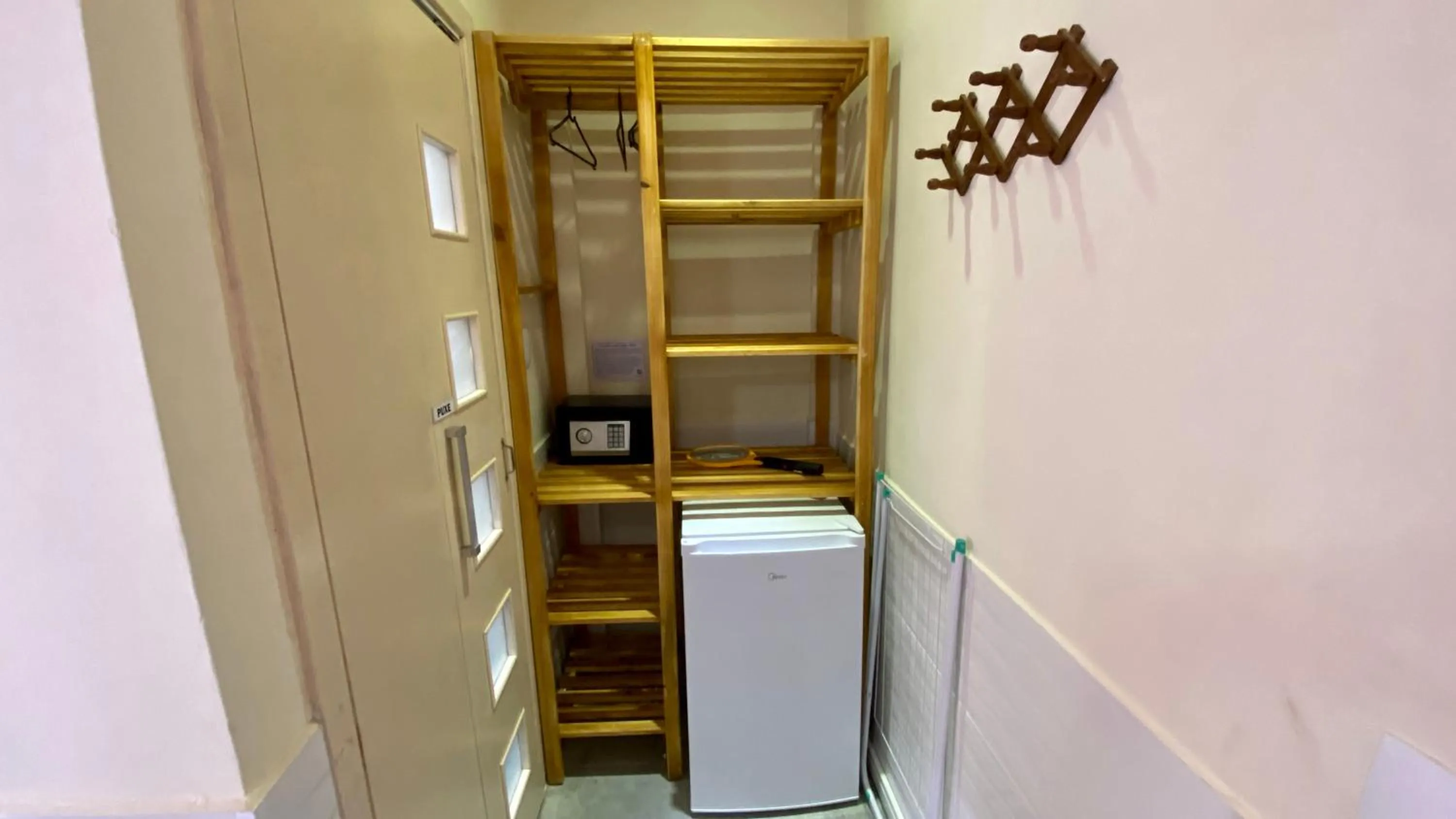 Photo of the whole room in Suíte Lázaro