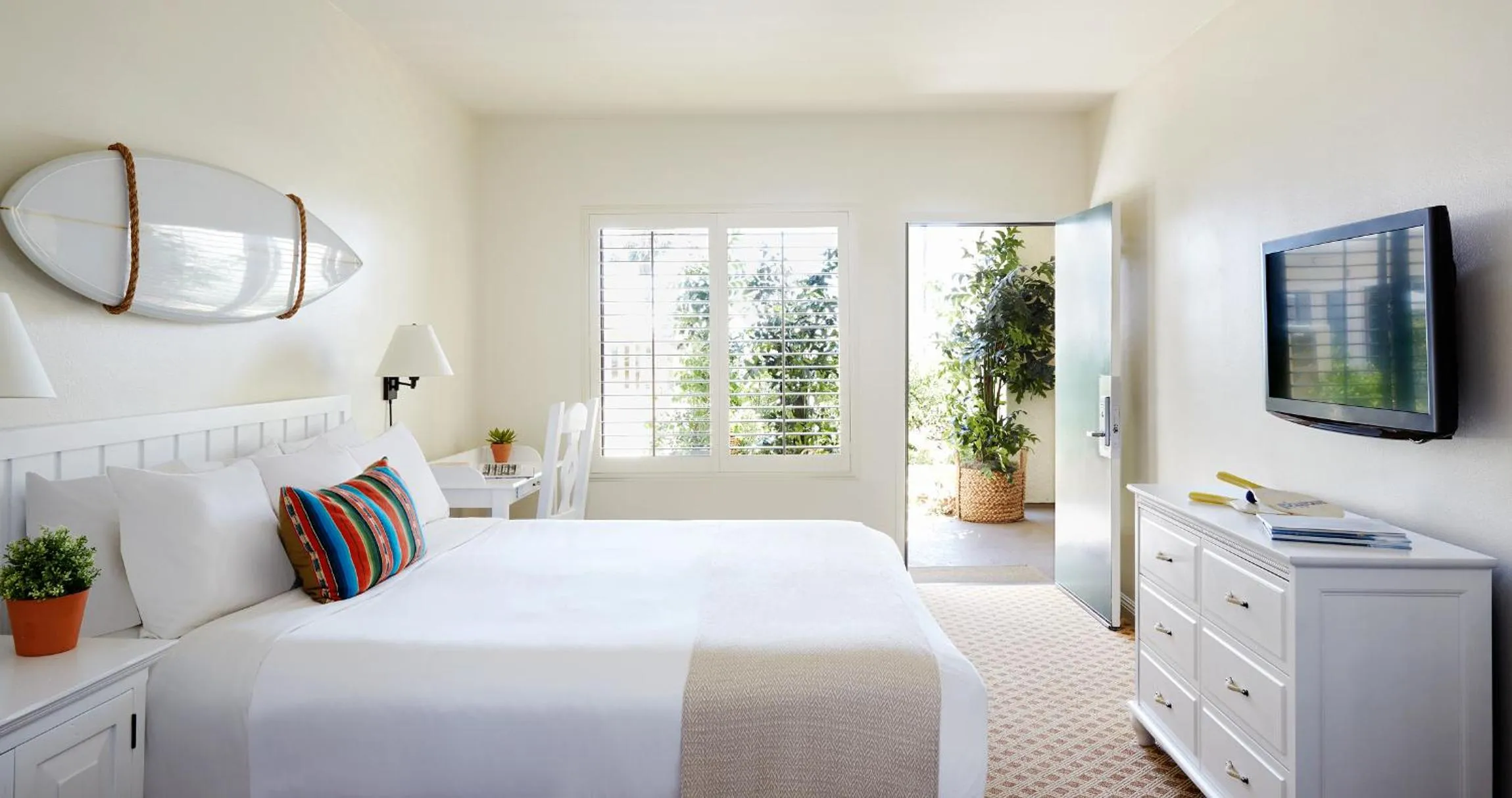 Bedroom, Bed in Laguna Beach House