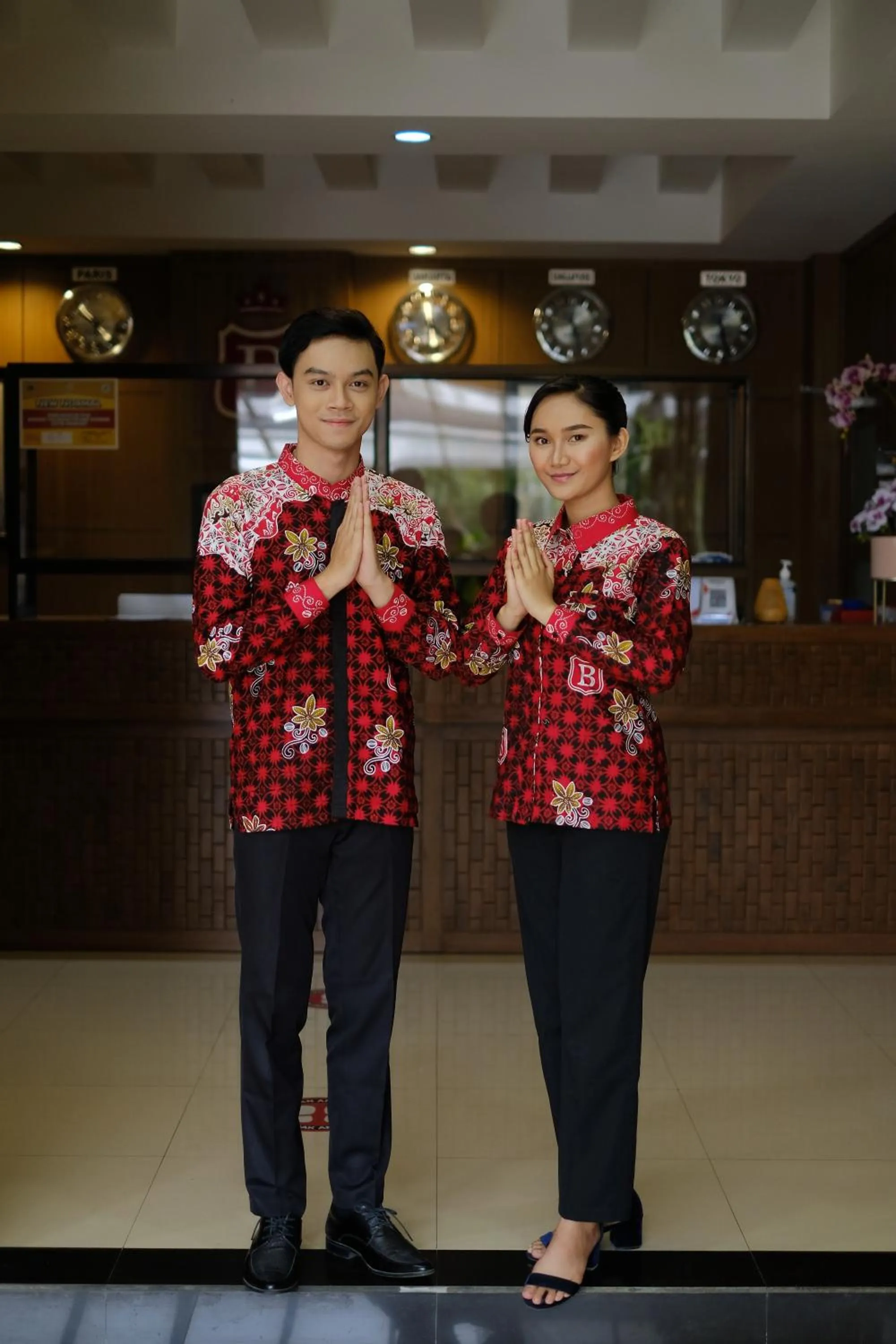 Staff in Baratha Hotel & Resto