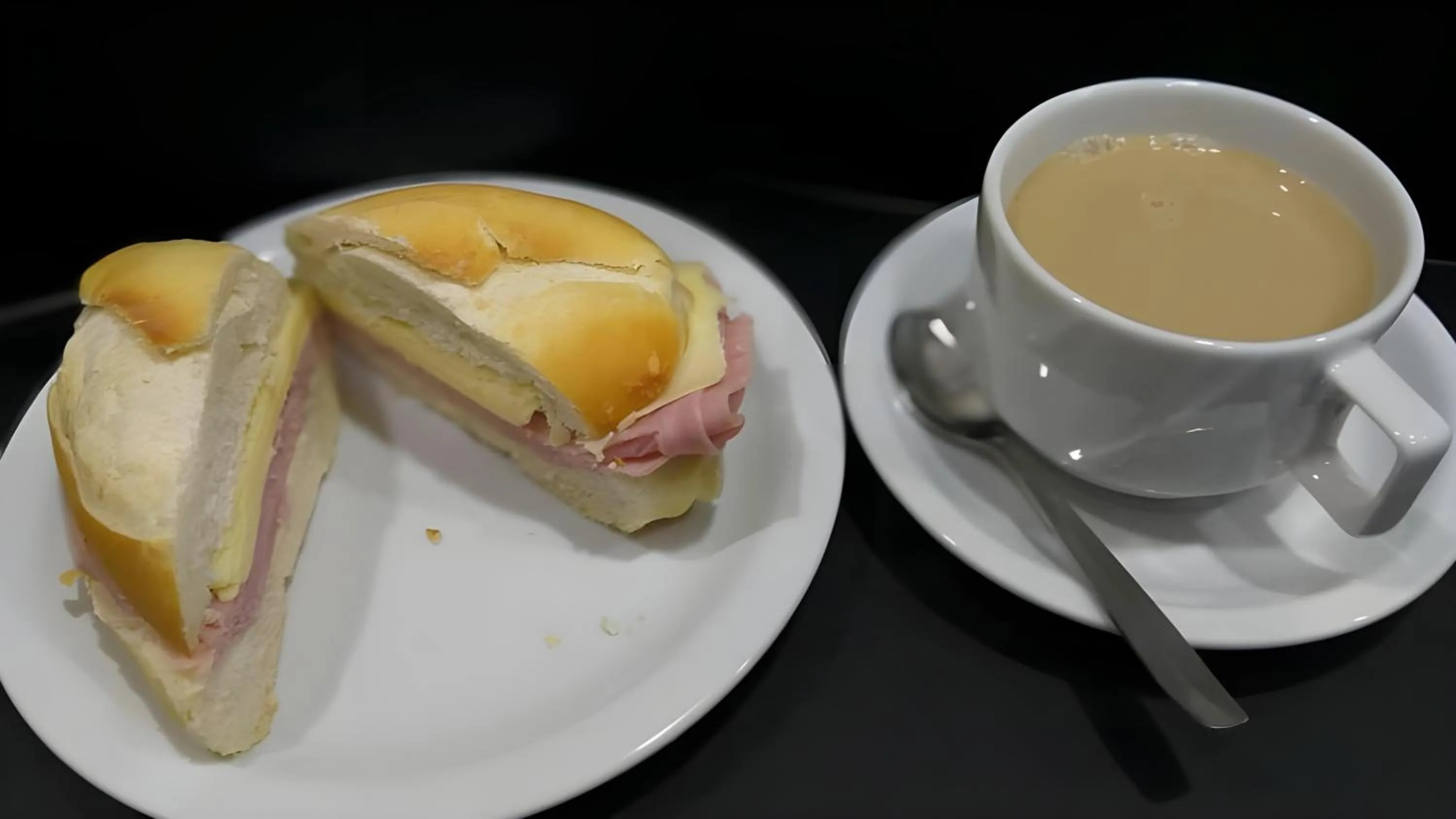 Buffet breakfast in Hotel Minho - Próximo a 25 de Março, Brás, Bom Retiro e Hospital Pérola Byington