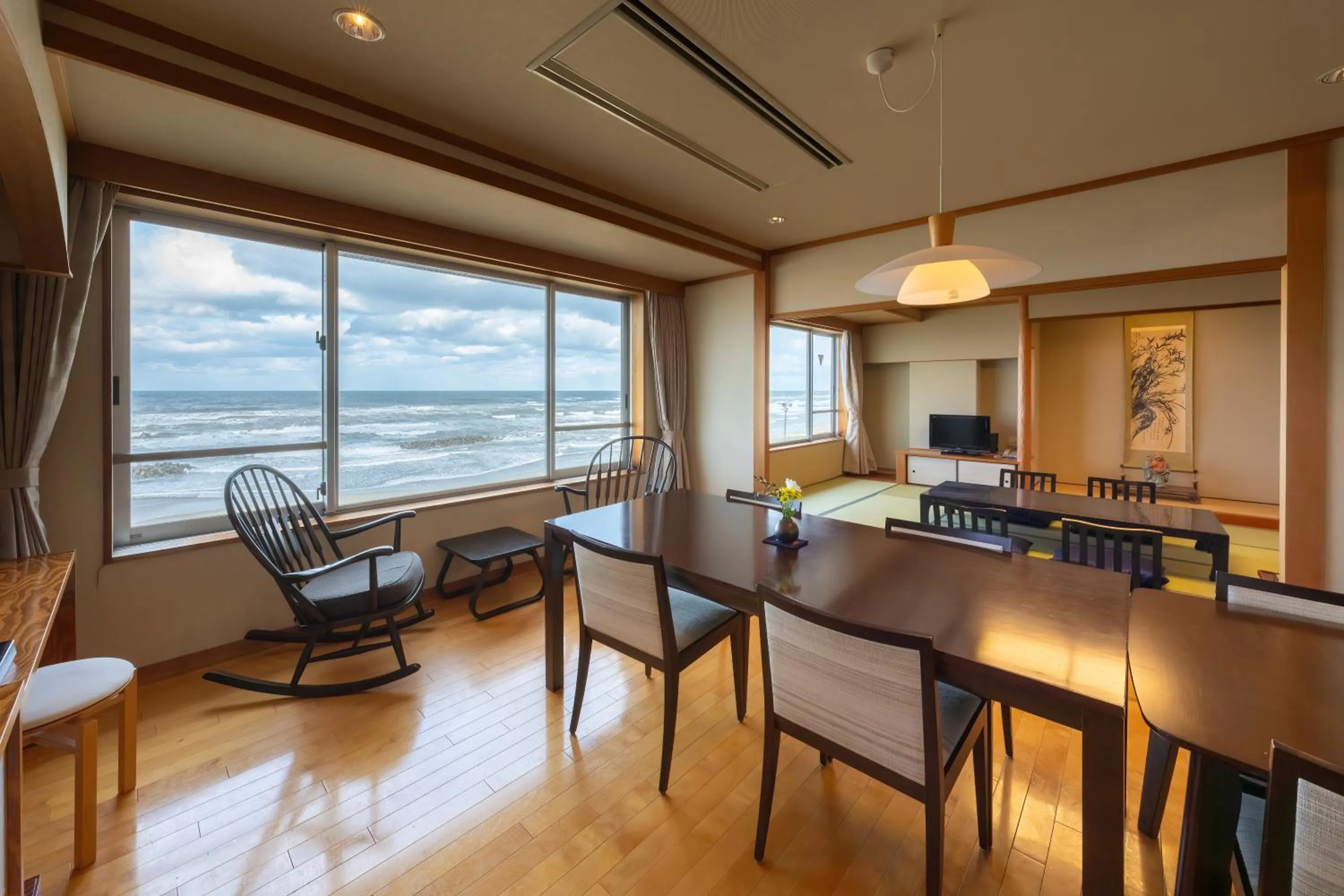 Photo of the whole room in Ikkyu -Seaside Hotel-