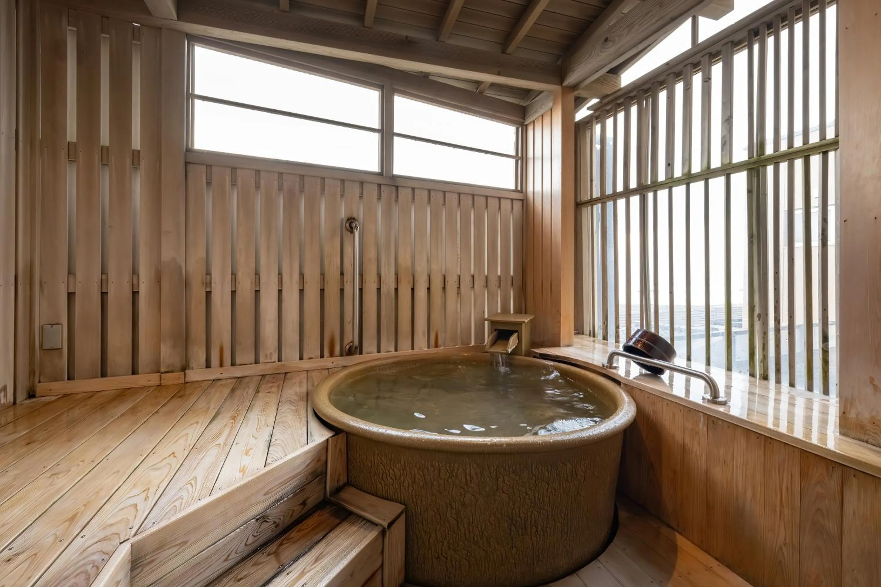 Hot Spring Bath in Ikkyu -Seaside Hotel-