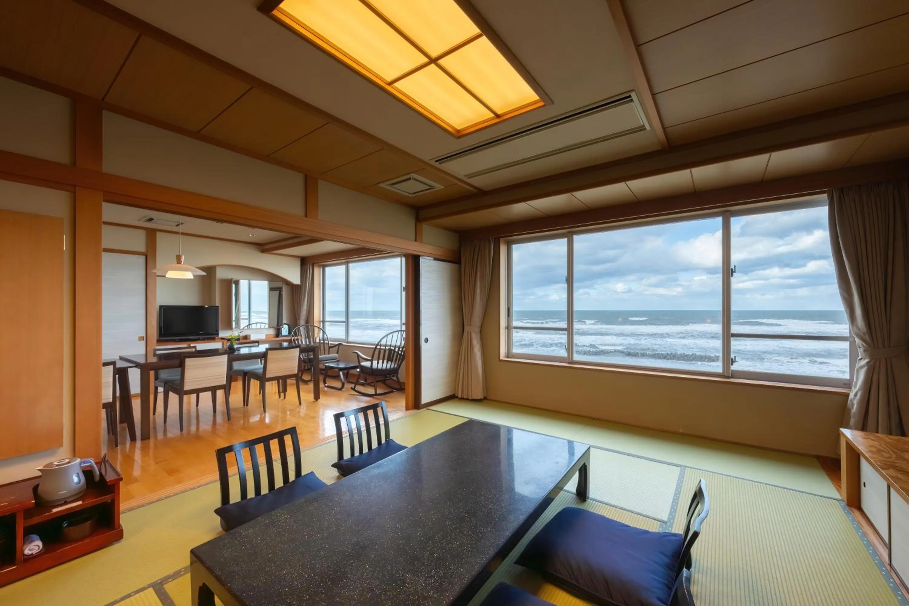 Photo of the whole room in Ikkyu -Seaside Hotel-