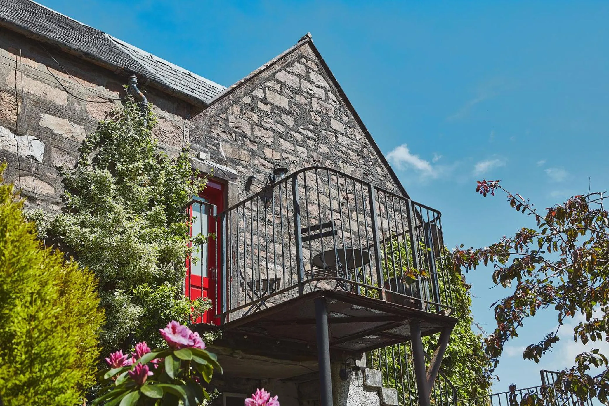 Property building in Brambles of Inveraray
