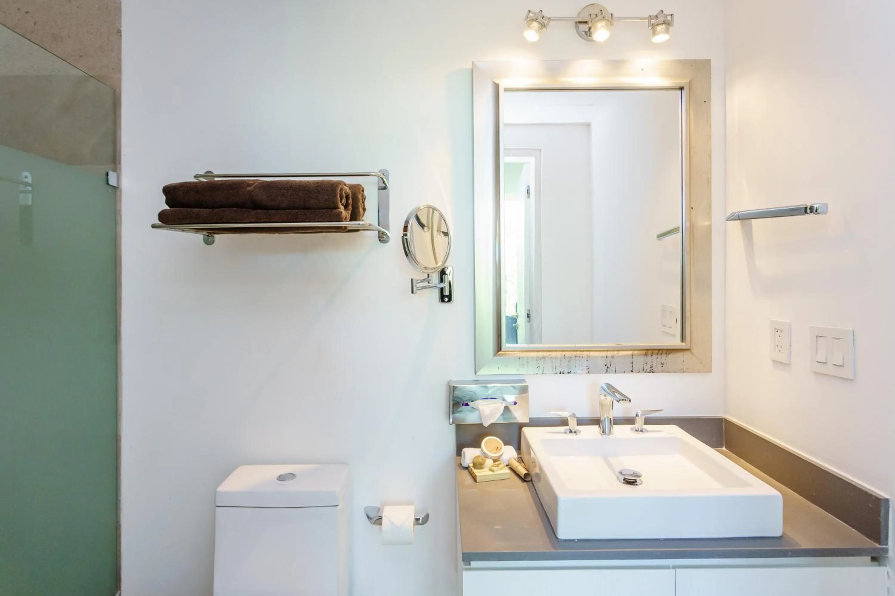 Bathroom in Oceana by ABNA