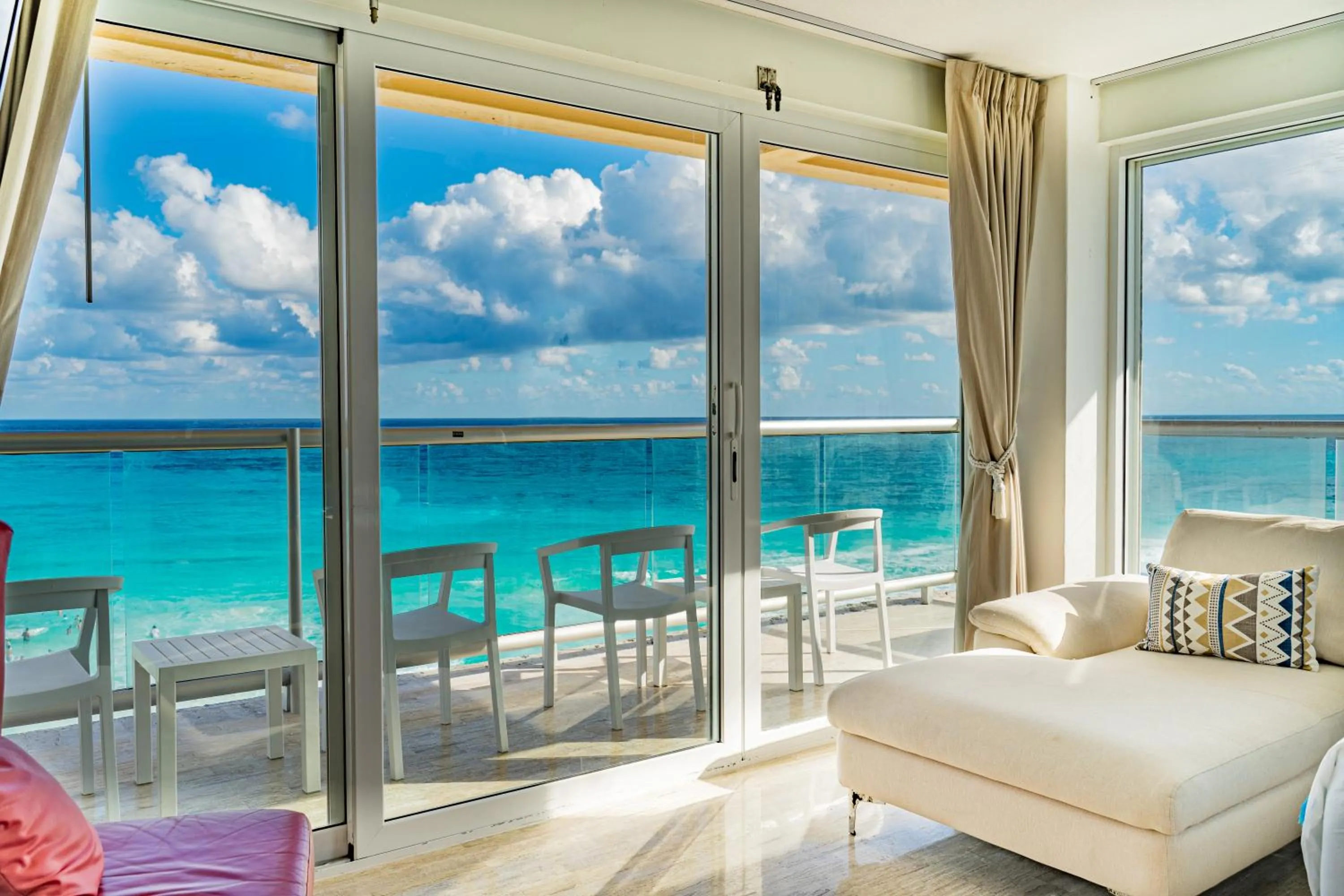 View (from property/room), Bed in Paradise Beachfront & Nightlife Heart