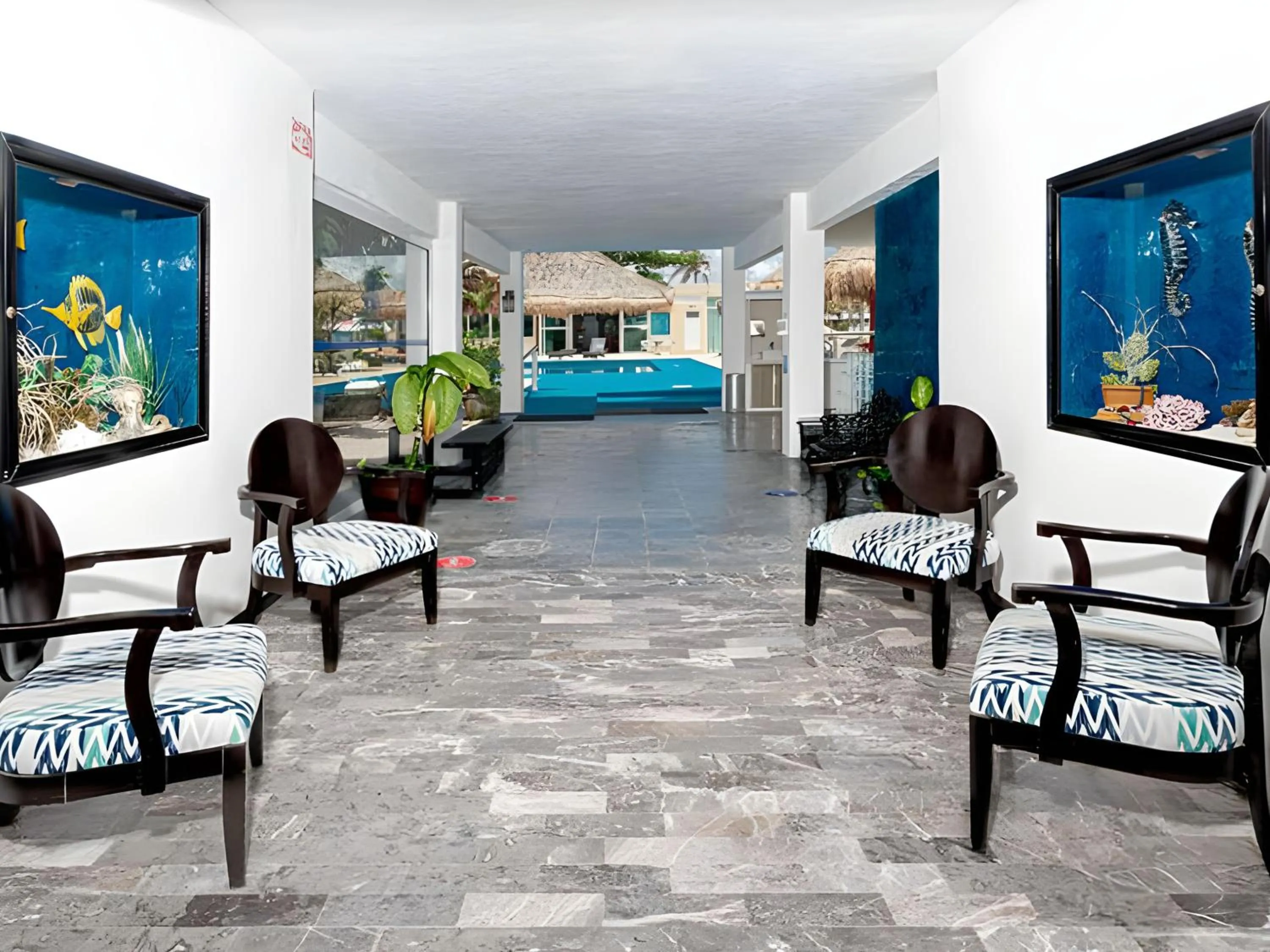 Property building in Paradise Beachfront & Nightlife Heart