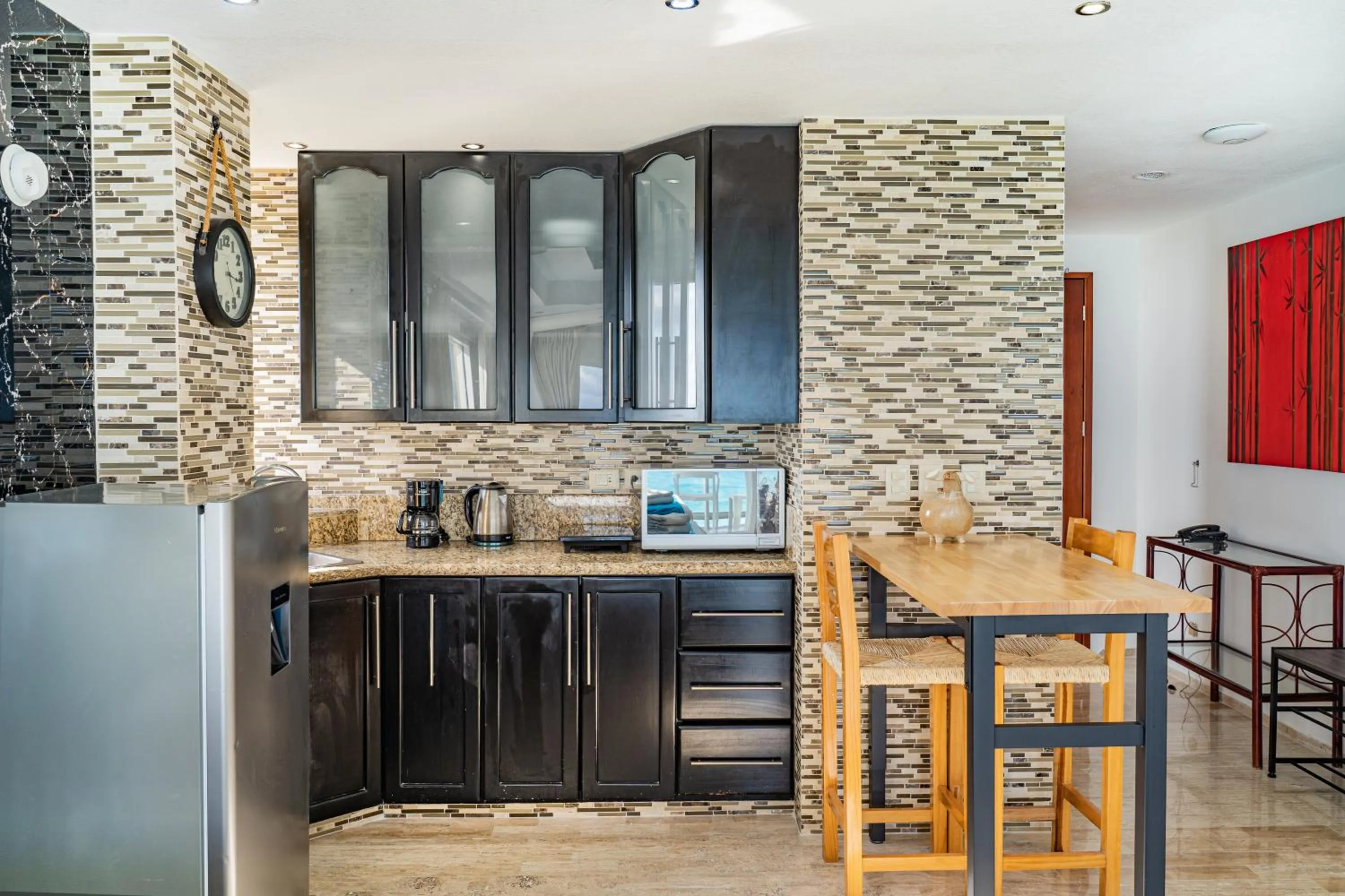 Coffee/tea facilities in Paradise Beachfront & Nightlife Heart