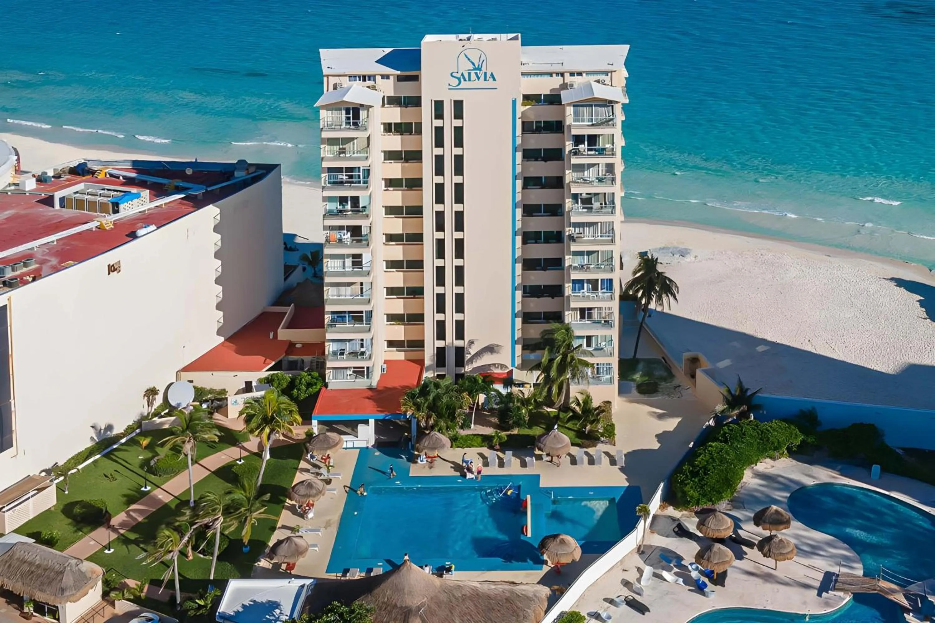 Property building in Paradise Beachfront & Nightlife Heart