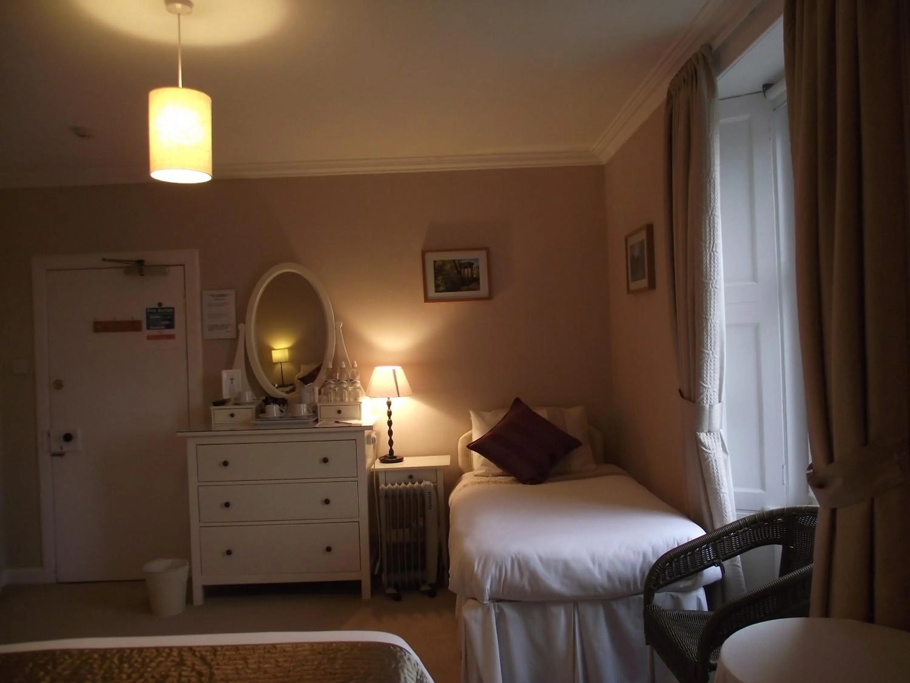 Coffee/tea facilities, Bed in Broomfield House Bed and Breakfast