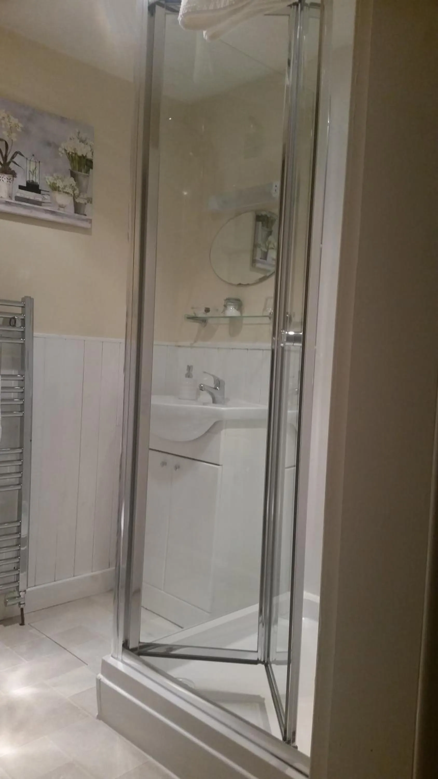 Shower in Broomfield House Bed and Breakfast