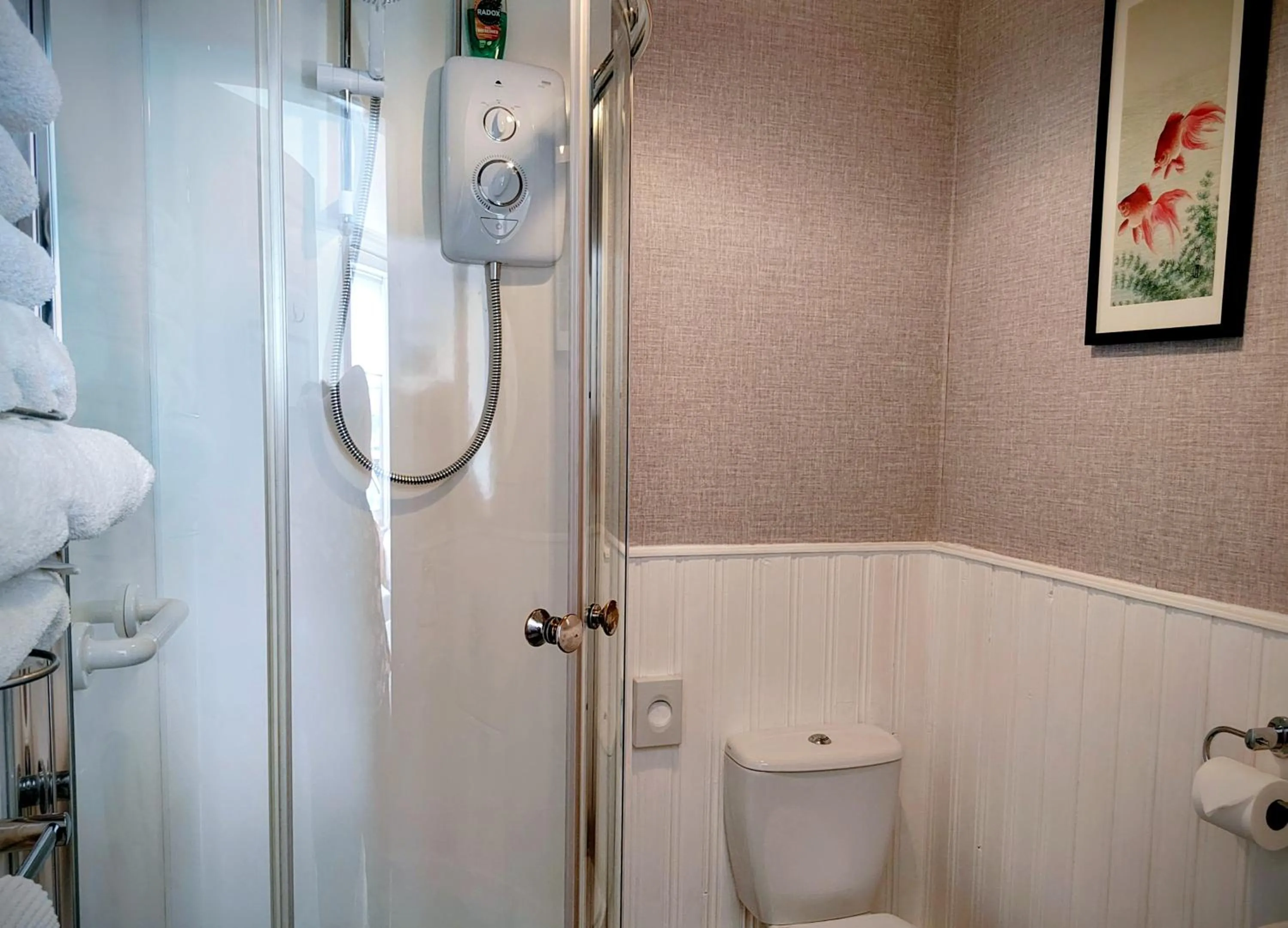 Shower in Broomfield House Bed and Breakfast