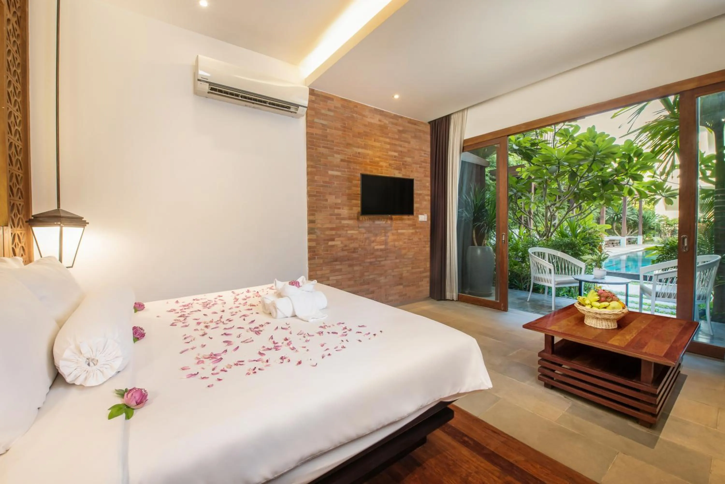 Balcony/Terrace, Bed in Siemreap Vasinh Residence