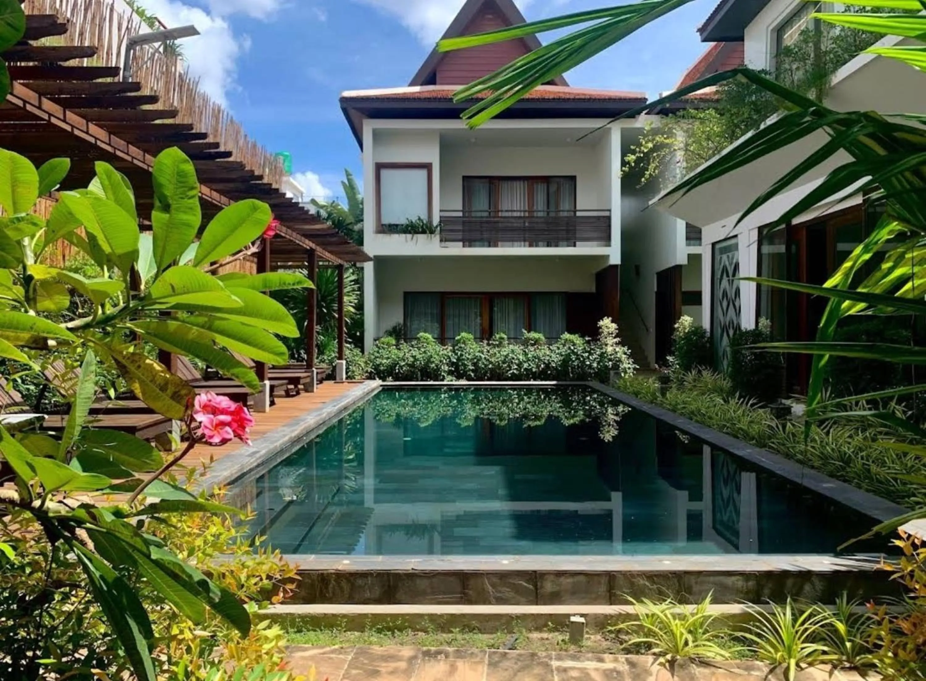 Swimming pool in Siemreap Vasinh Residence
