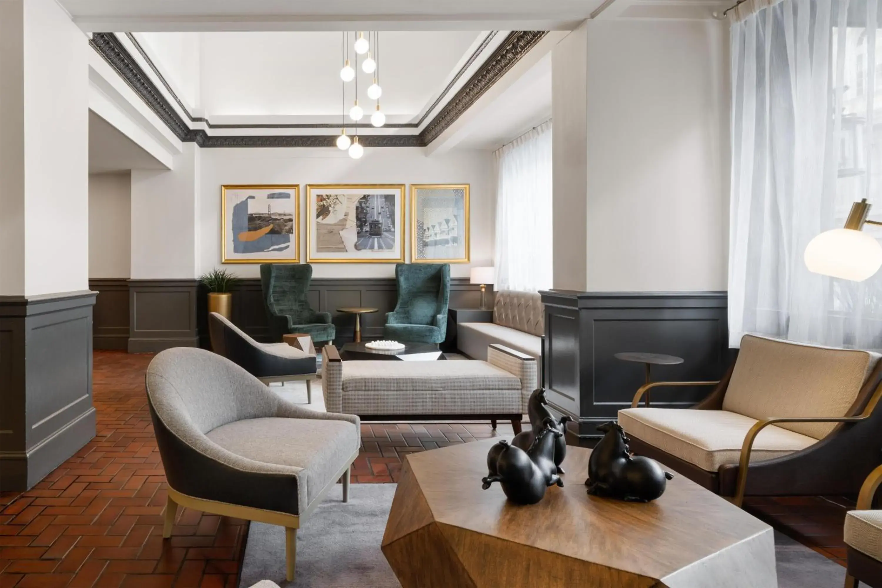 Lobby or reception in Cartwright Hotel Union Square - BW Premier Collection Lobby or reception in Cartwright Hotel Union Square - BW Premier Collection