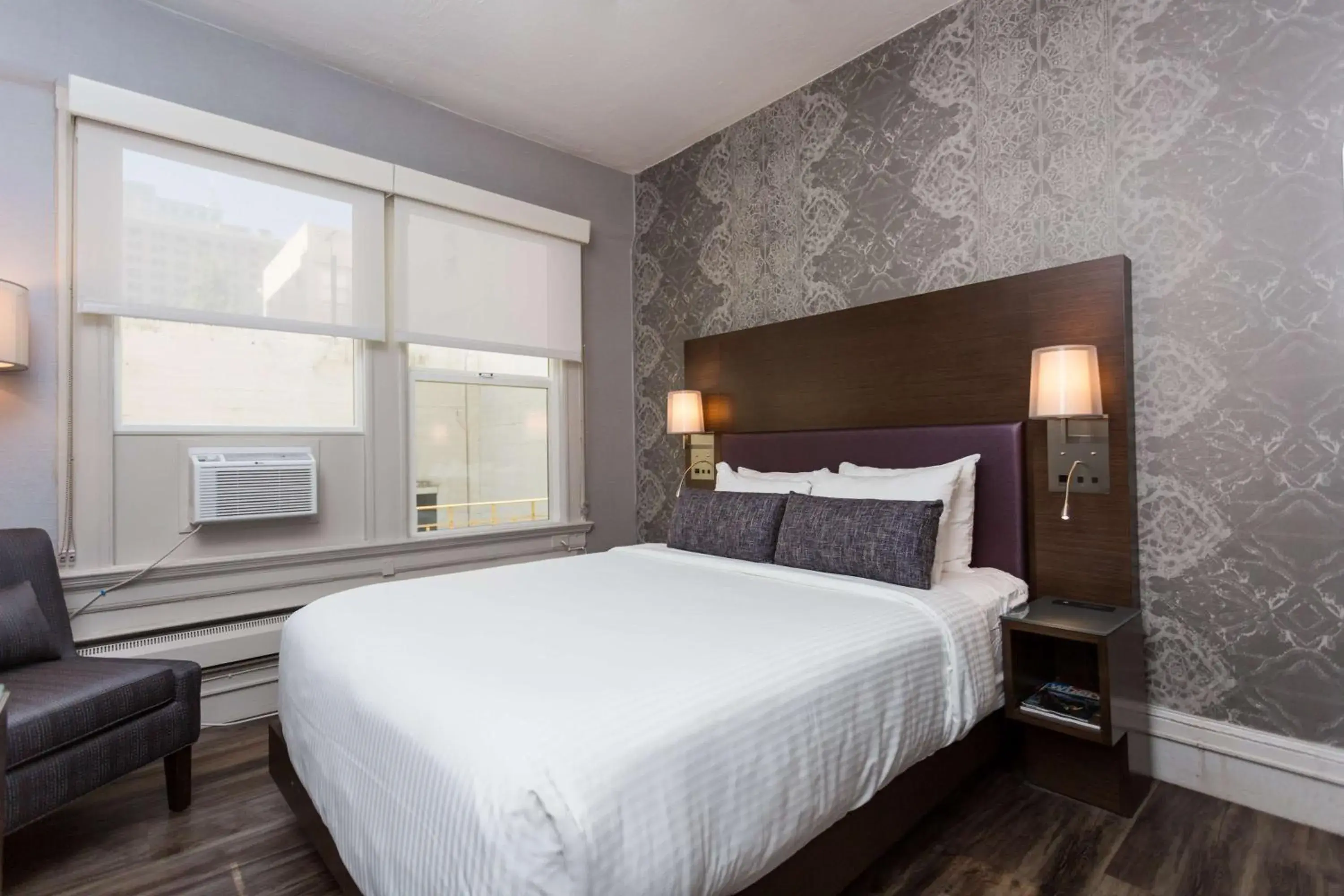 Bedroom, Bed in Cartwright Hotel Union Square - BW Premier Collection Bedroom, Bed in Cartwright Hotel Union Square - BW Premier Collection