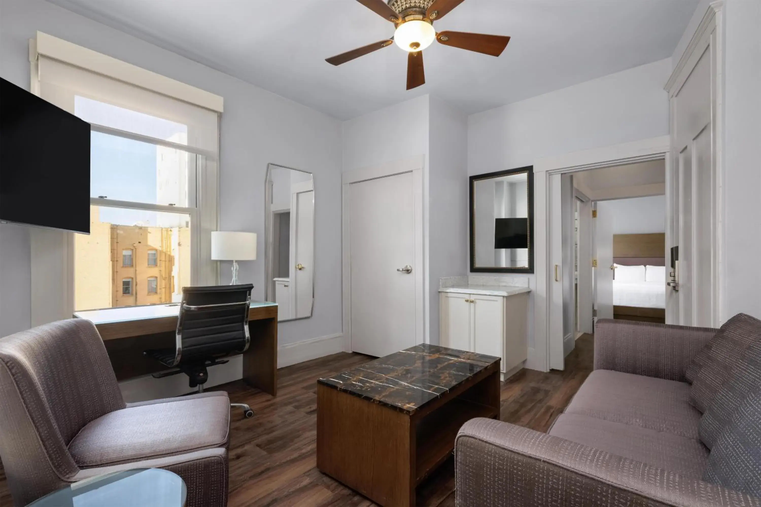 Bedroom in Cartwright Hotel Union Square - BW Premier Collection Bedroom in Cartwright Hotel Union Square - BW Premier Collection