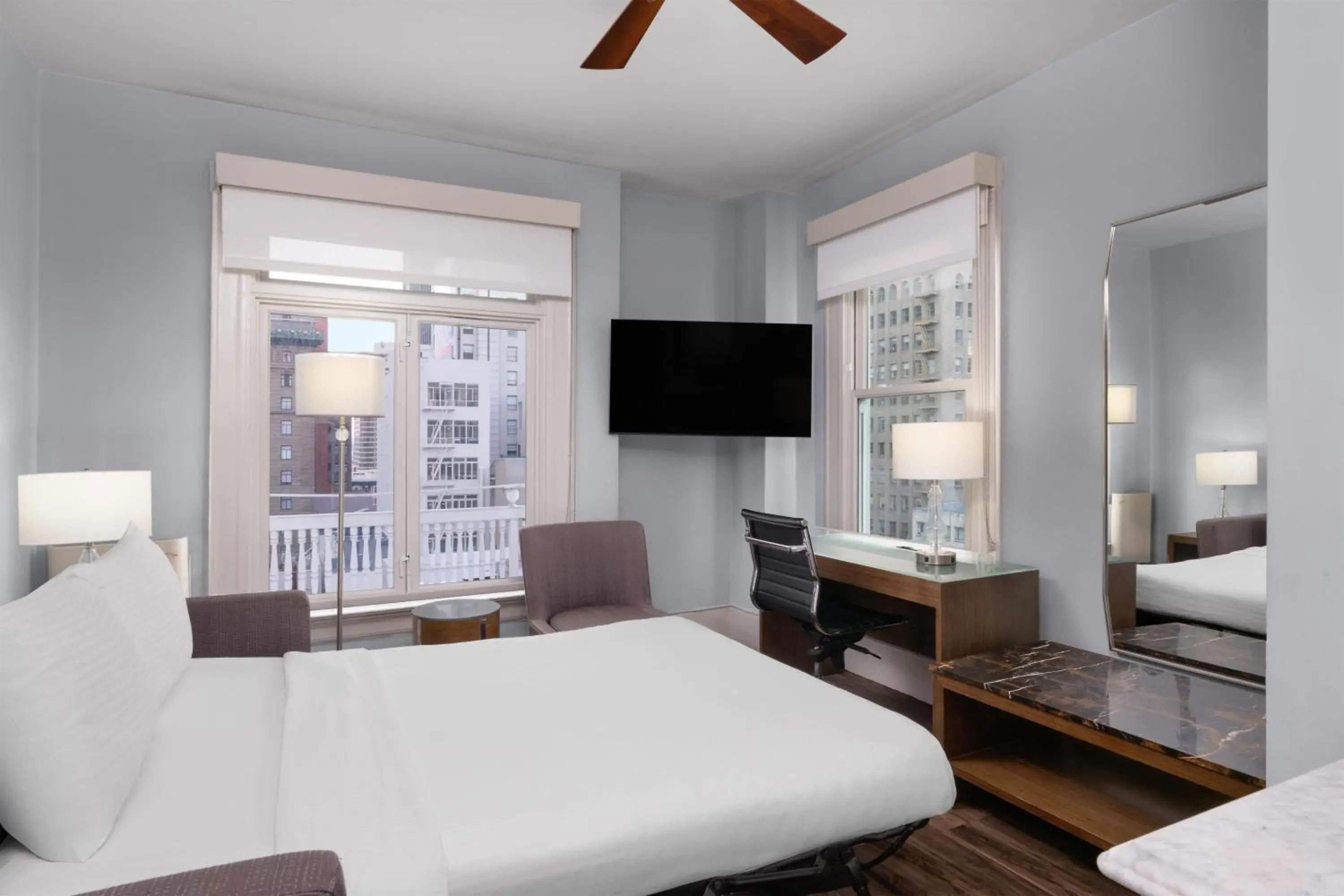 Bedroom, Bed in Cartwright Hotel Union Square - BW Premier Collection Bedroom, Bed in Cartwright Hotel Union Square - BW Premier Collection