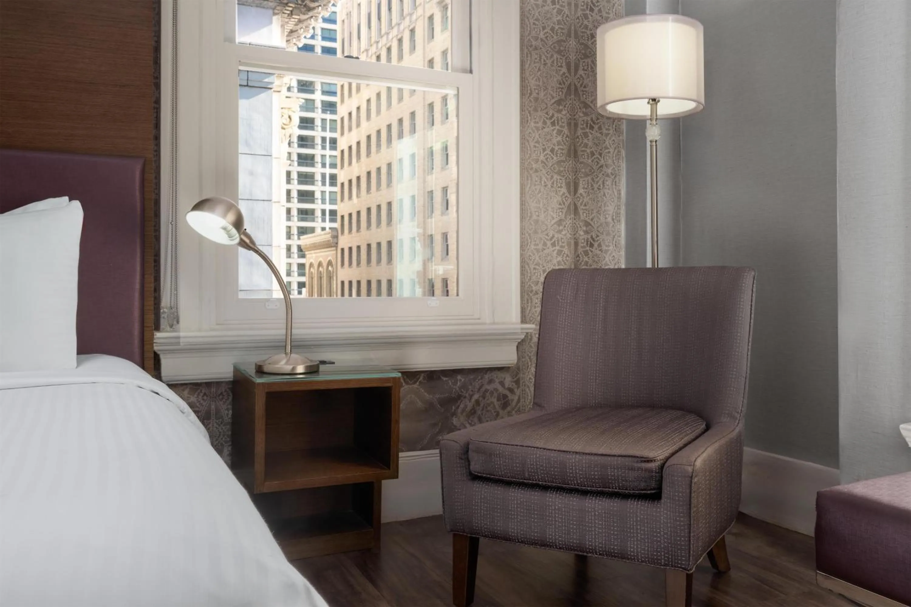 Bedroom, Bed in Cartwright Hotel Union Square - BW Premier Collection