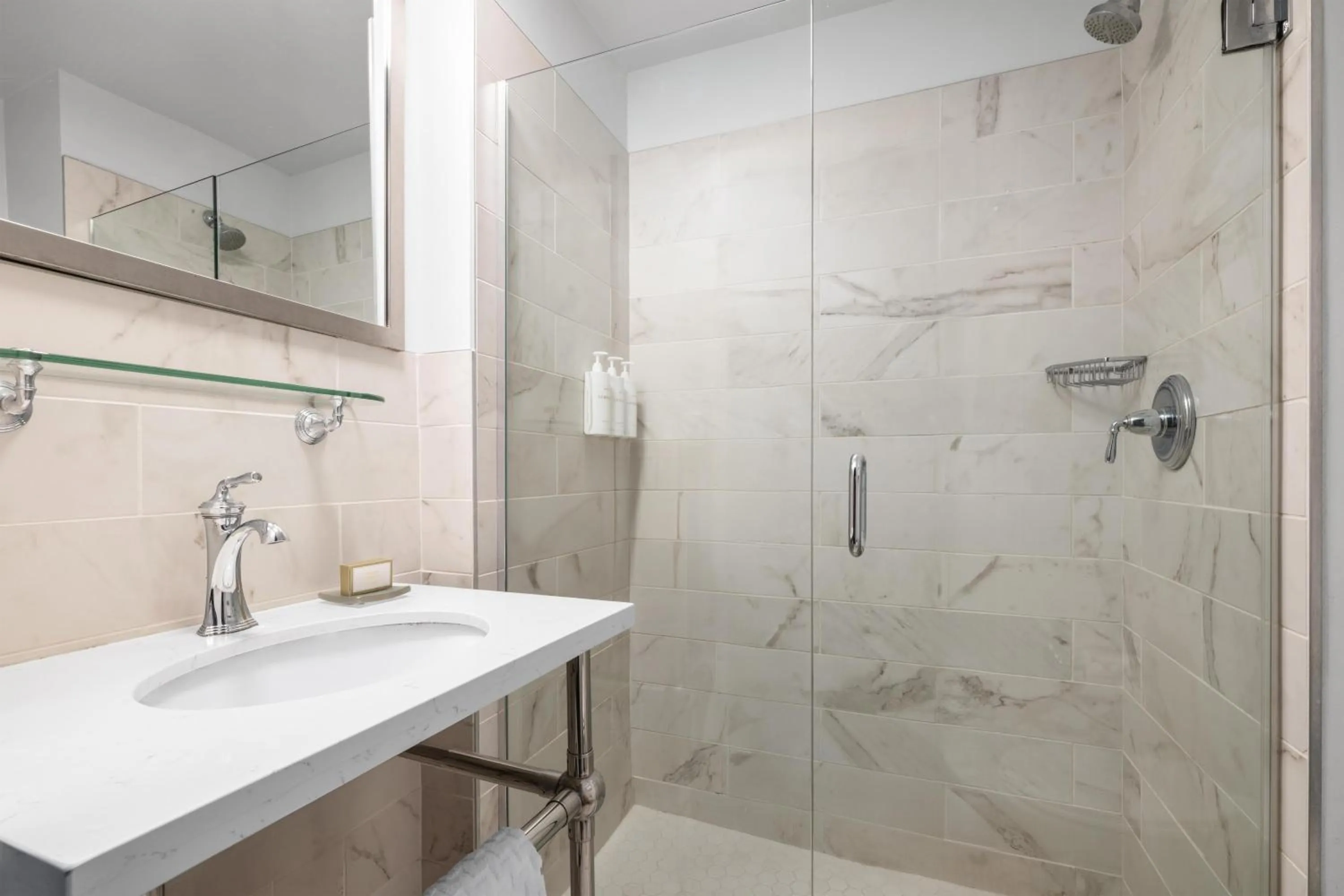 Bathroom in Cartwright Hotel Union Square - BW Premier Collection