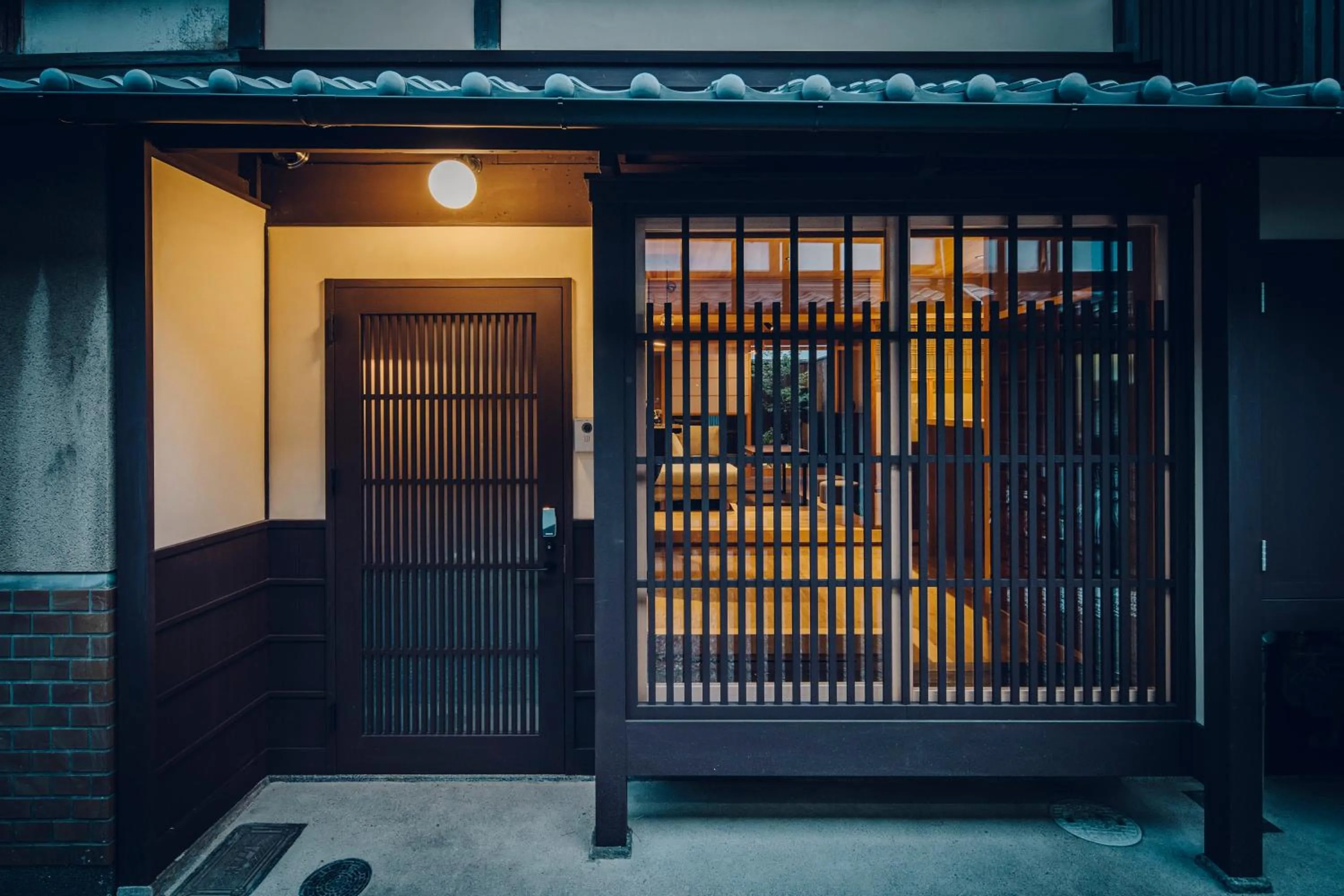 Facade/entrance in Someno House Kyoto Dog Friendly