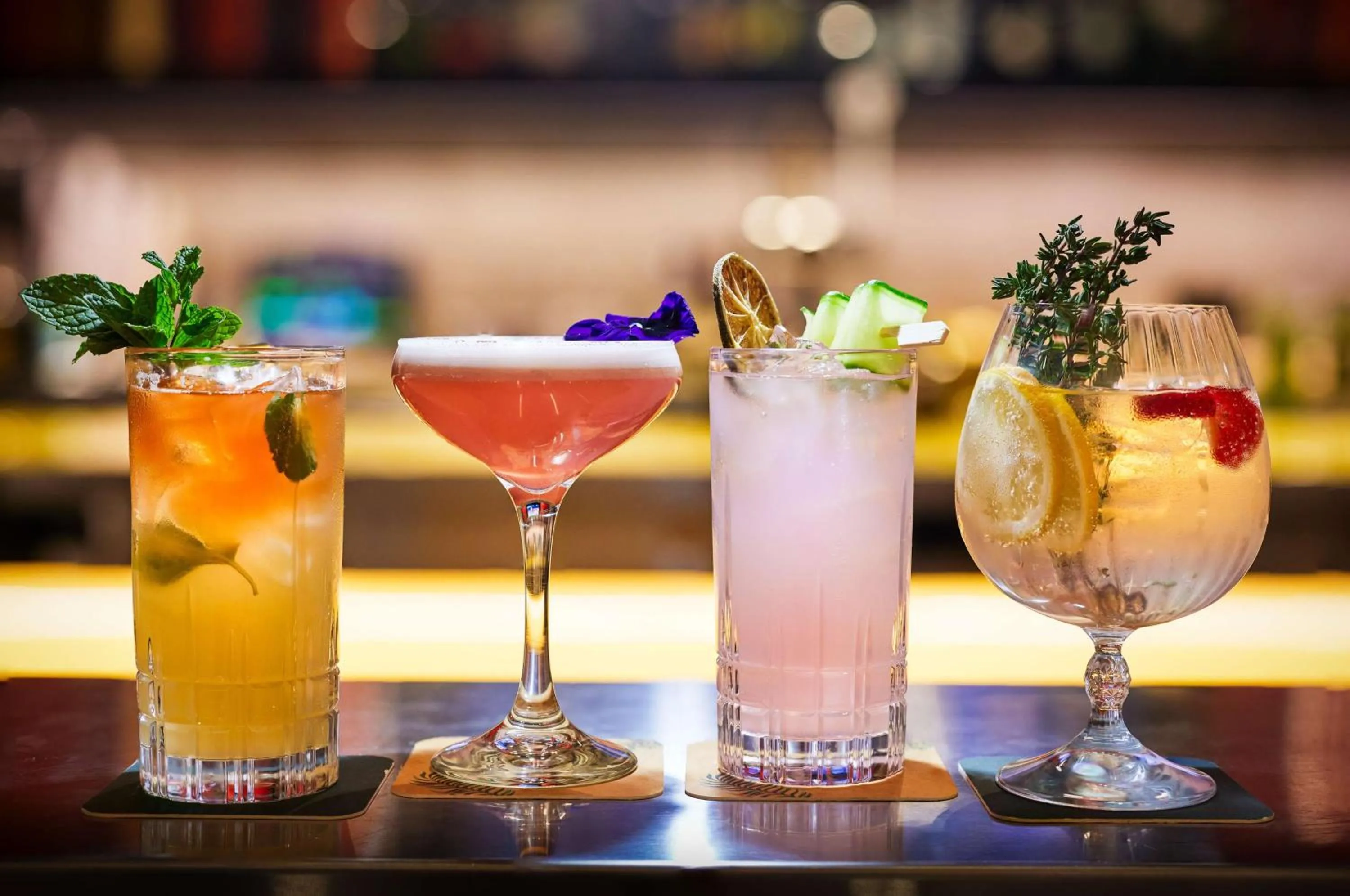 Lounge or bar in The Barnes San Francisco, Tapestry Collection by Hilton