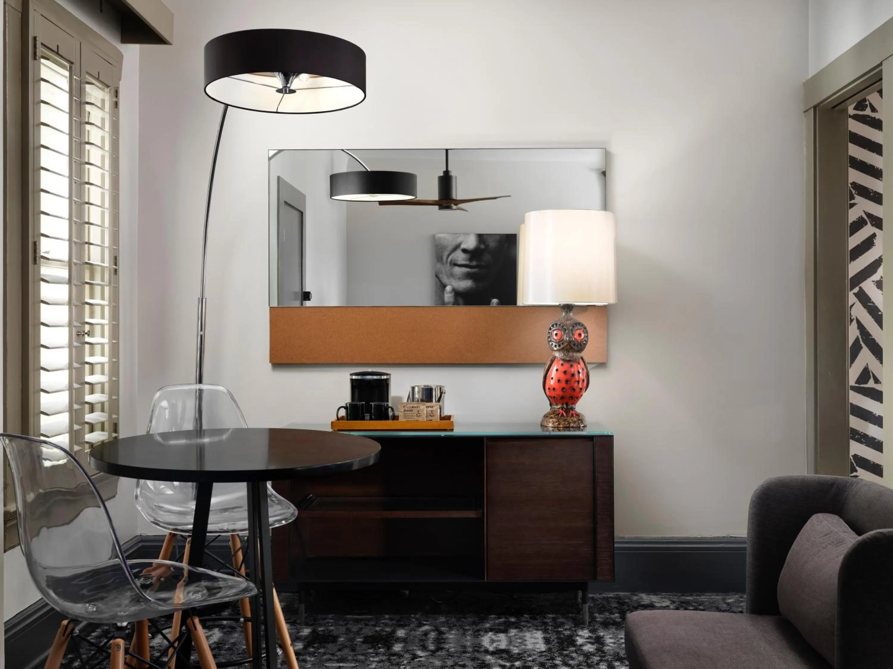 Living room in The Barnes San Francisco, Tapestry Collection by Hilton