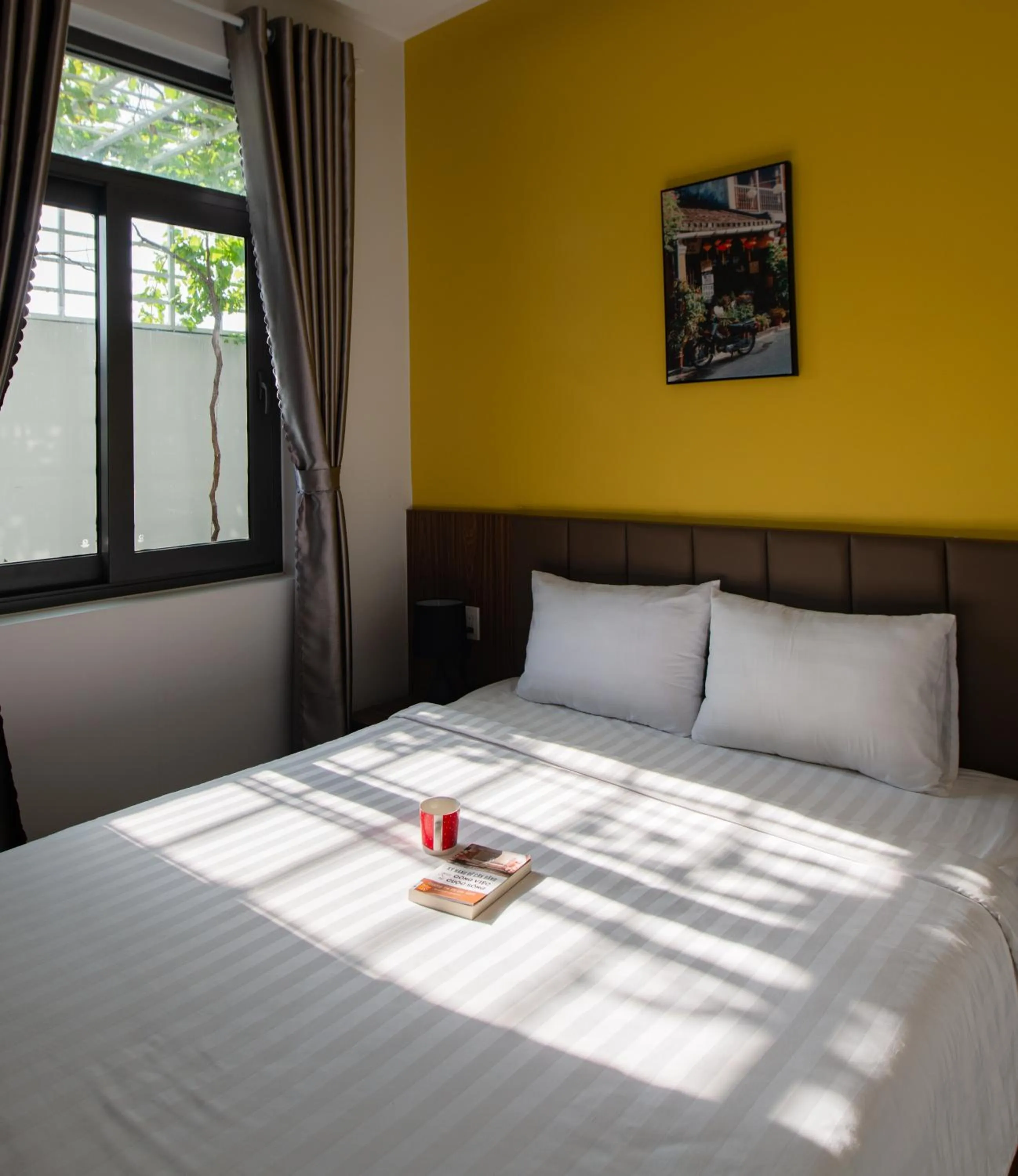 Bed in West Lake Hotel - Near Bai Dai Beach