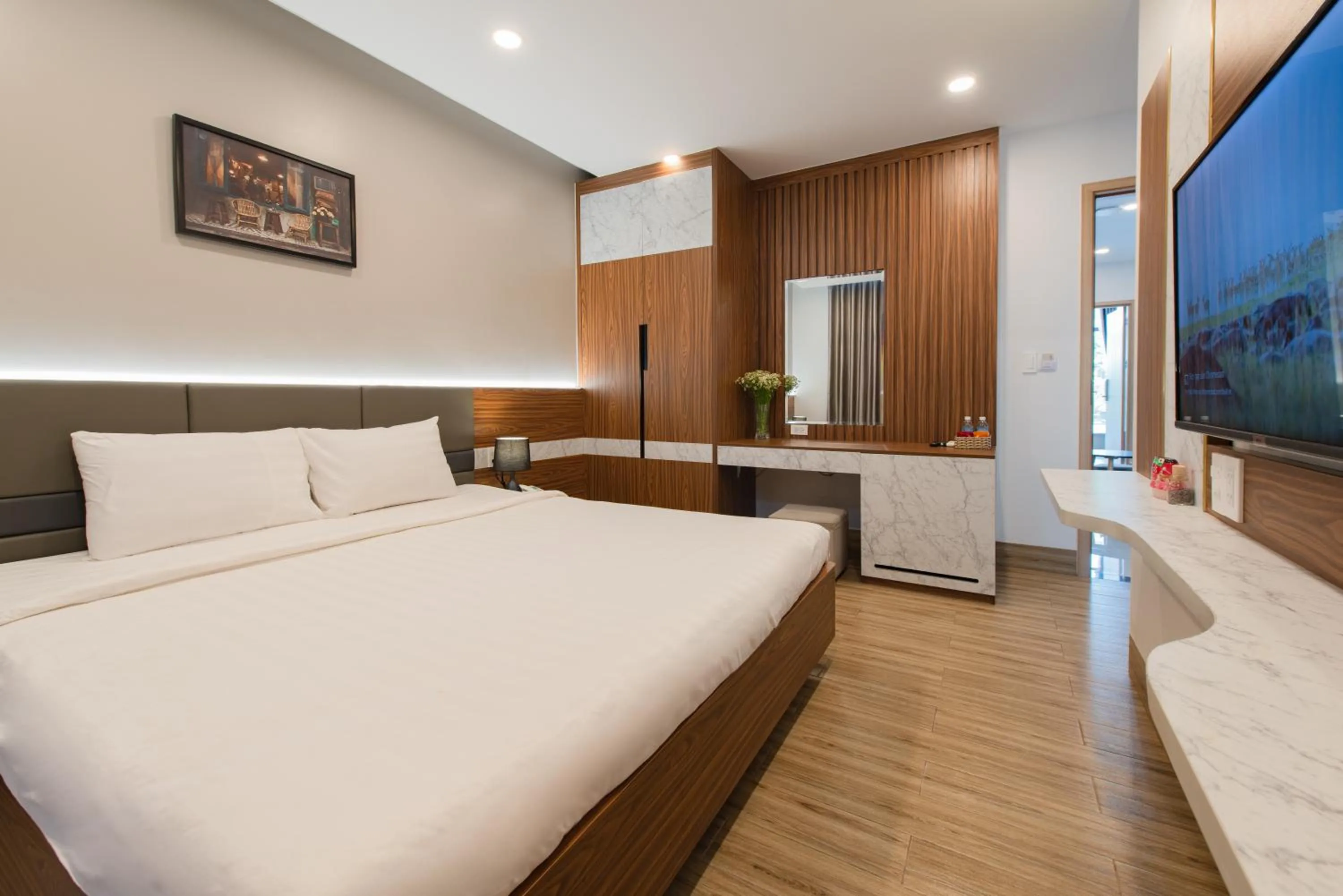 Bed in West Lake Hotel - Near Bai Dai Beach