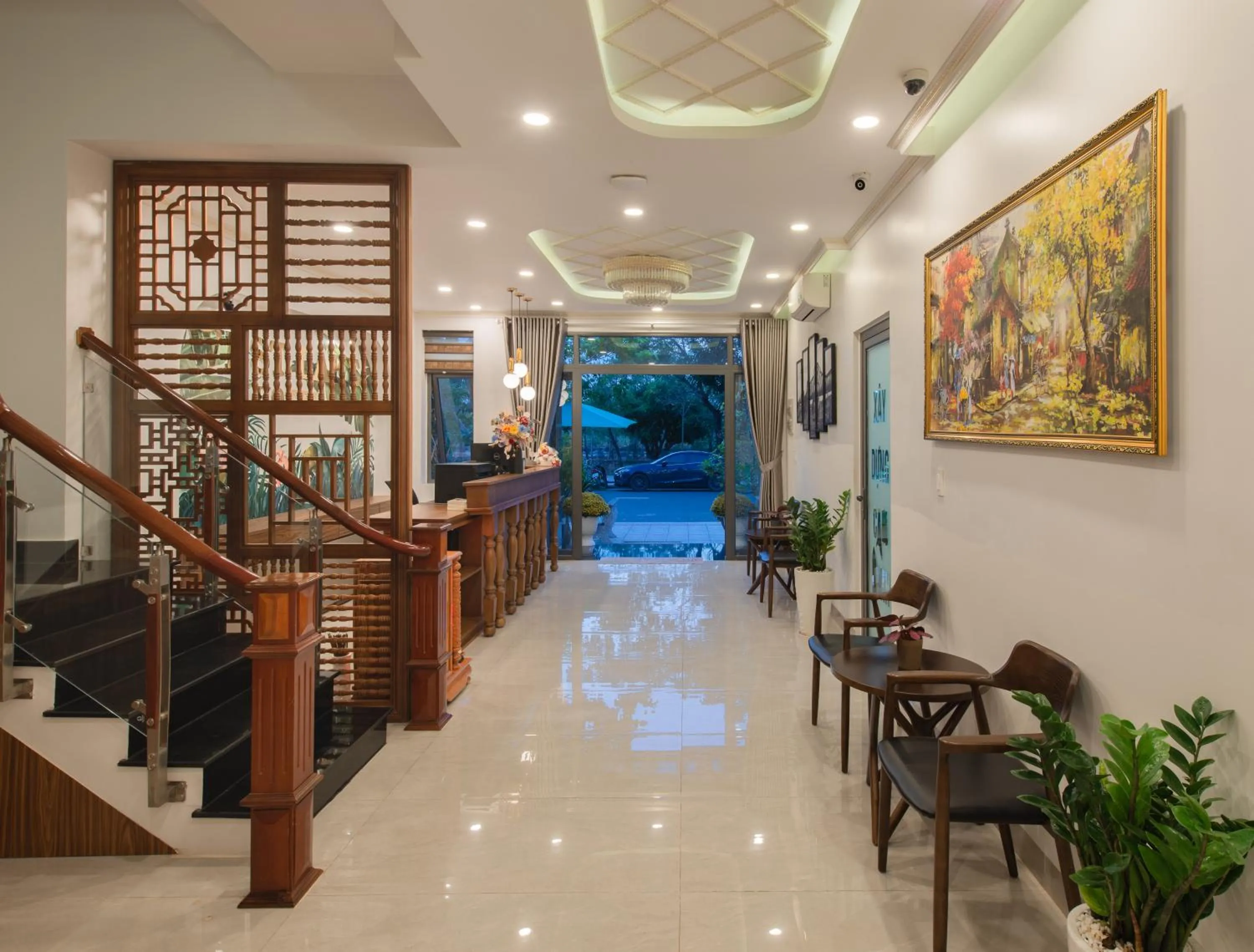 Communal lounge/ TV room in West Lake Hotel - Near Bai Dai Beach