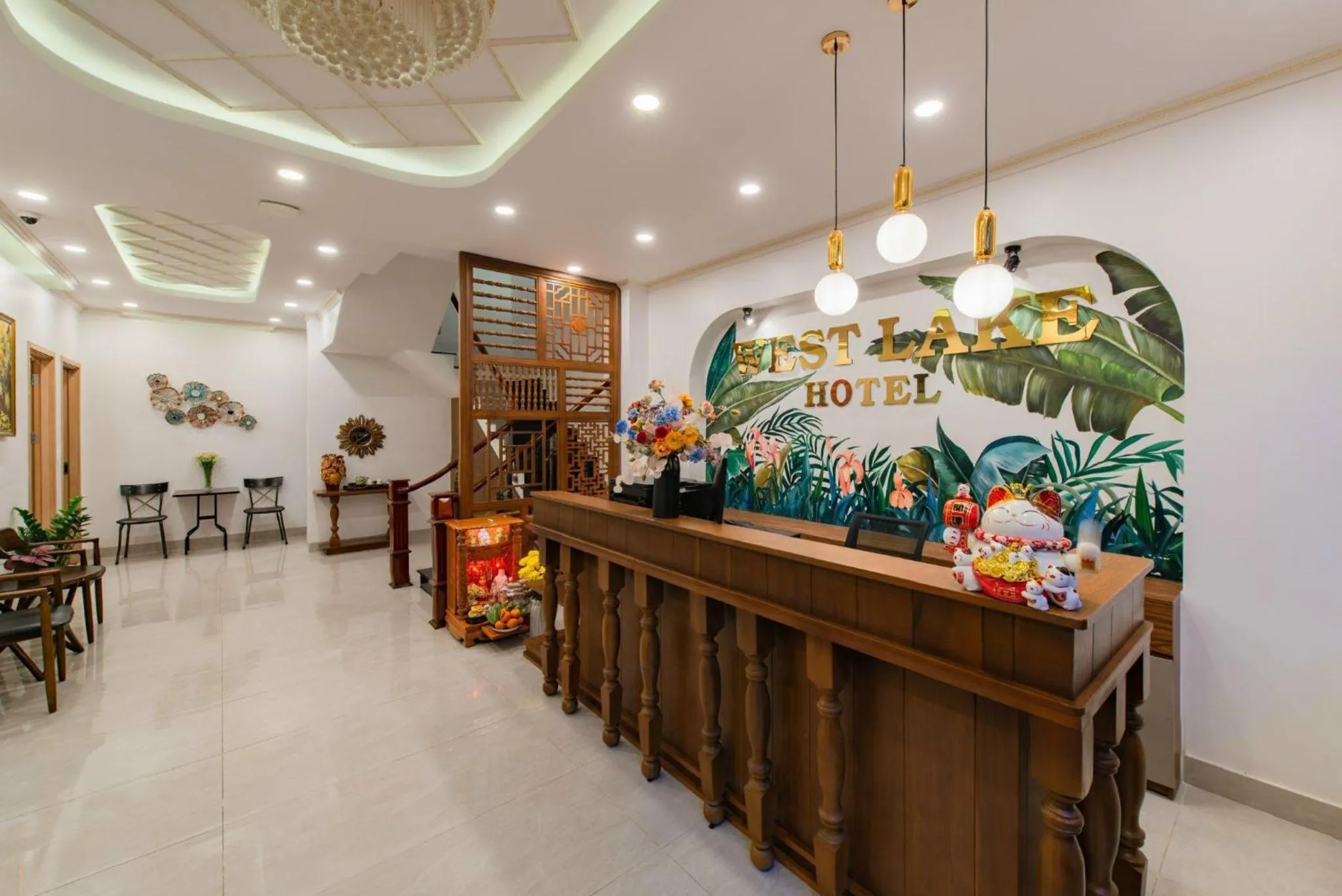 Lobby or reception in West Lake Hotel - Near Bai Dai Beach
