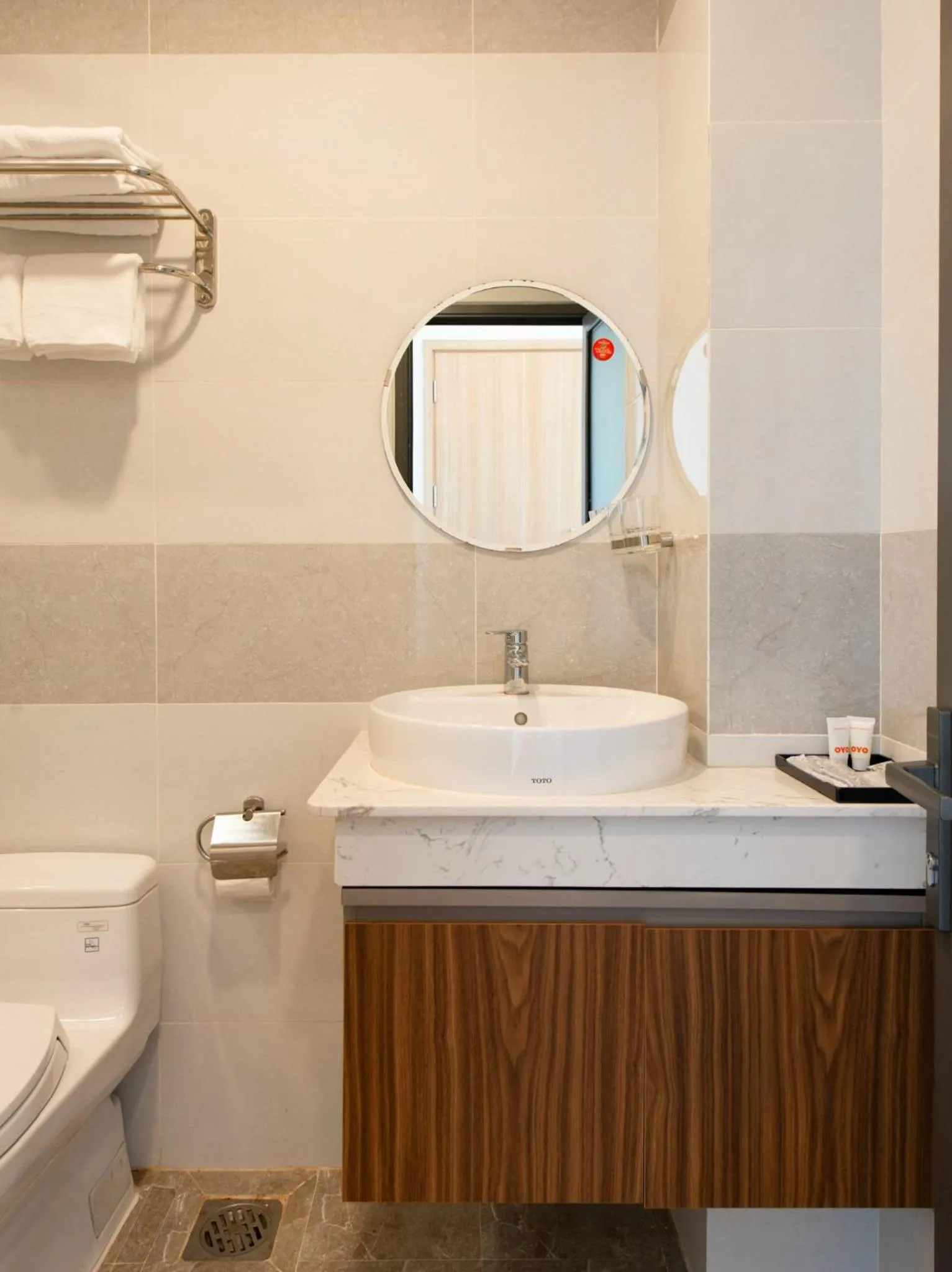 Toilet in West Lake Hotel - Near Bai Dai Beach