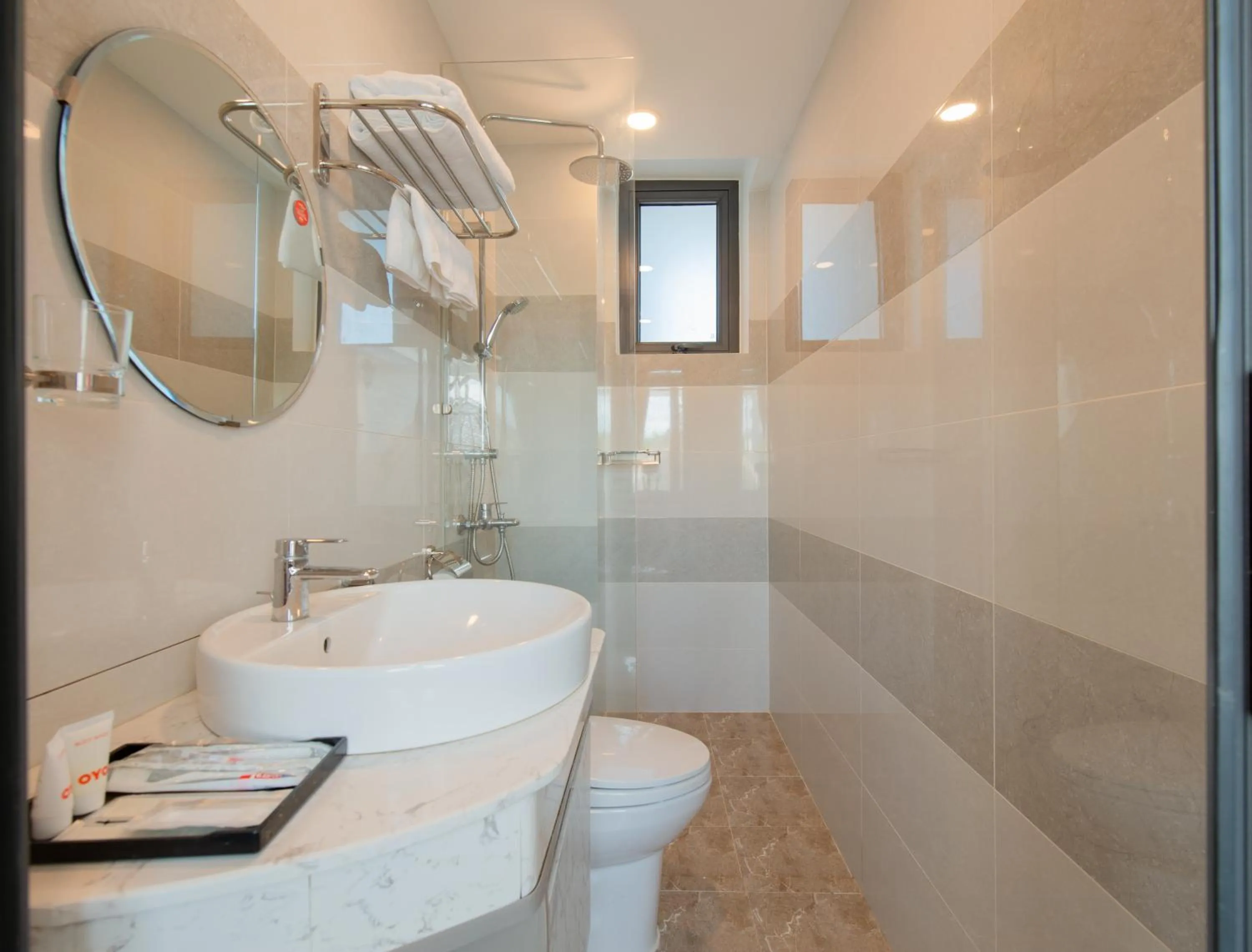 Shower in West Lake Hotel - Near Bai Dai Beach