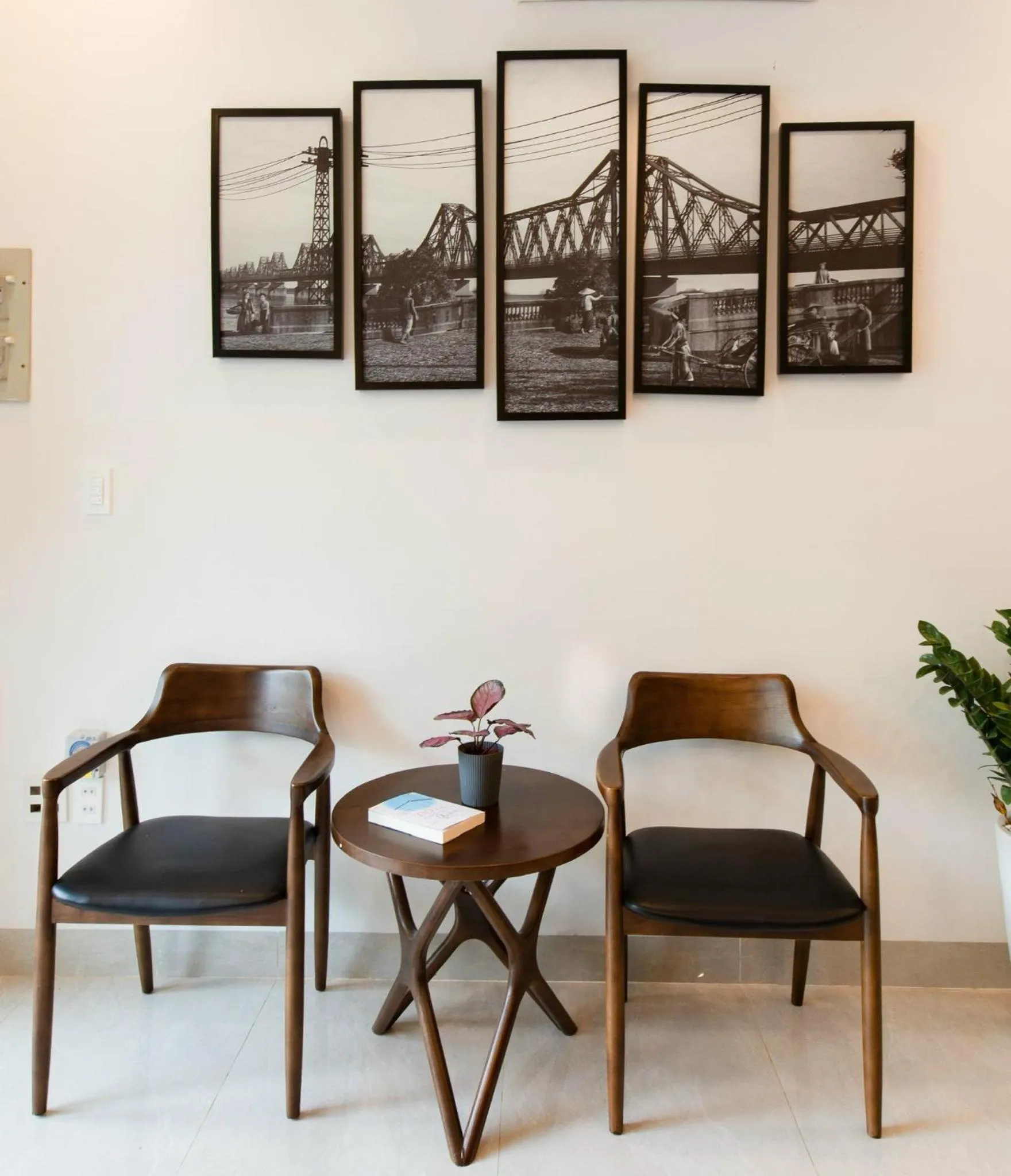 Seating area in West Lake Hotel - Near Bai Dai Beach