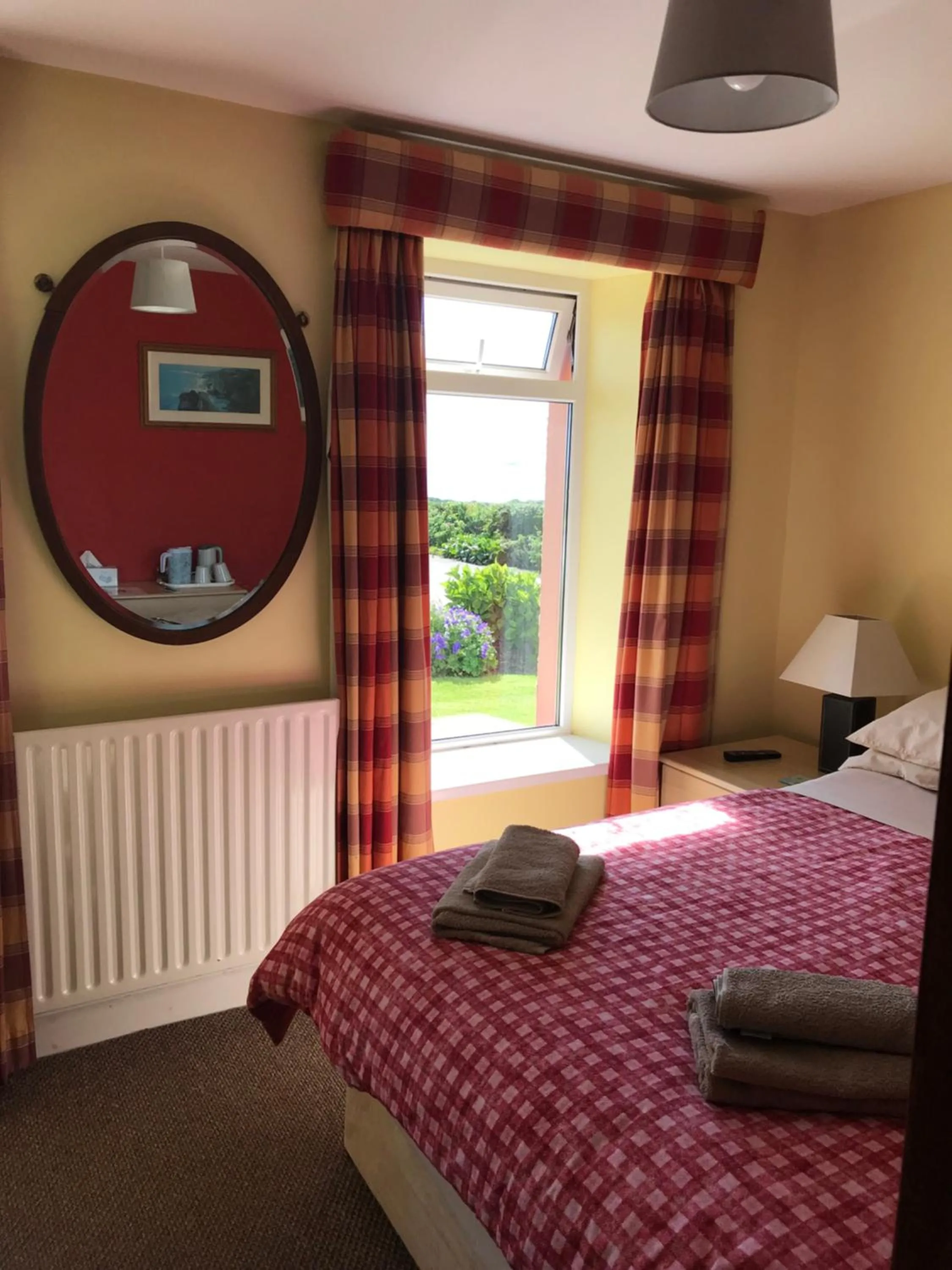 Bed in Carnside Guest House