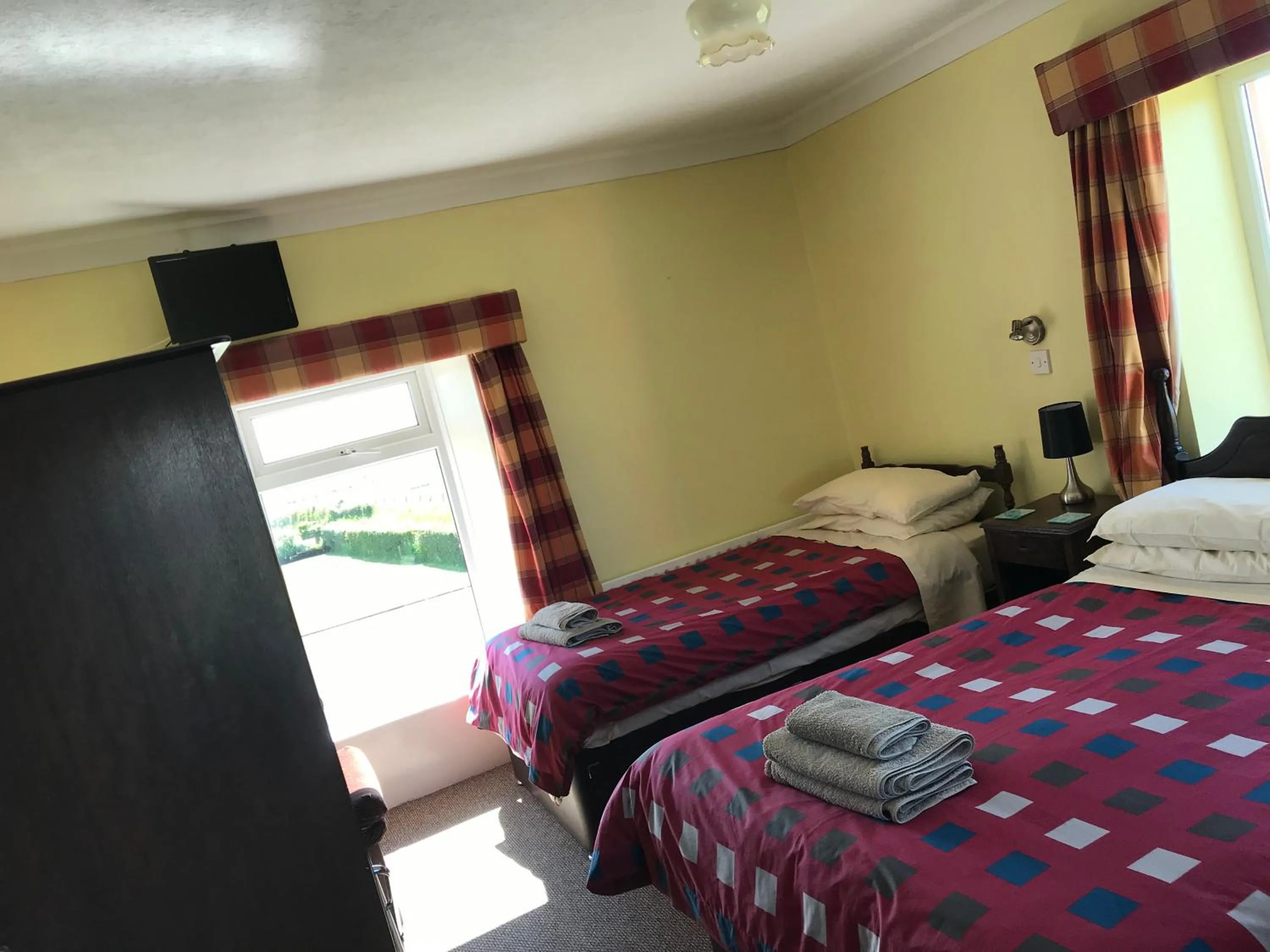 Bed in Carnside Guest House