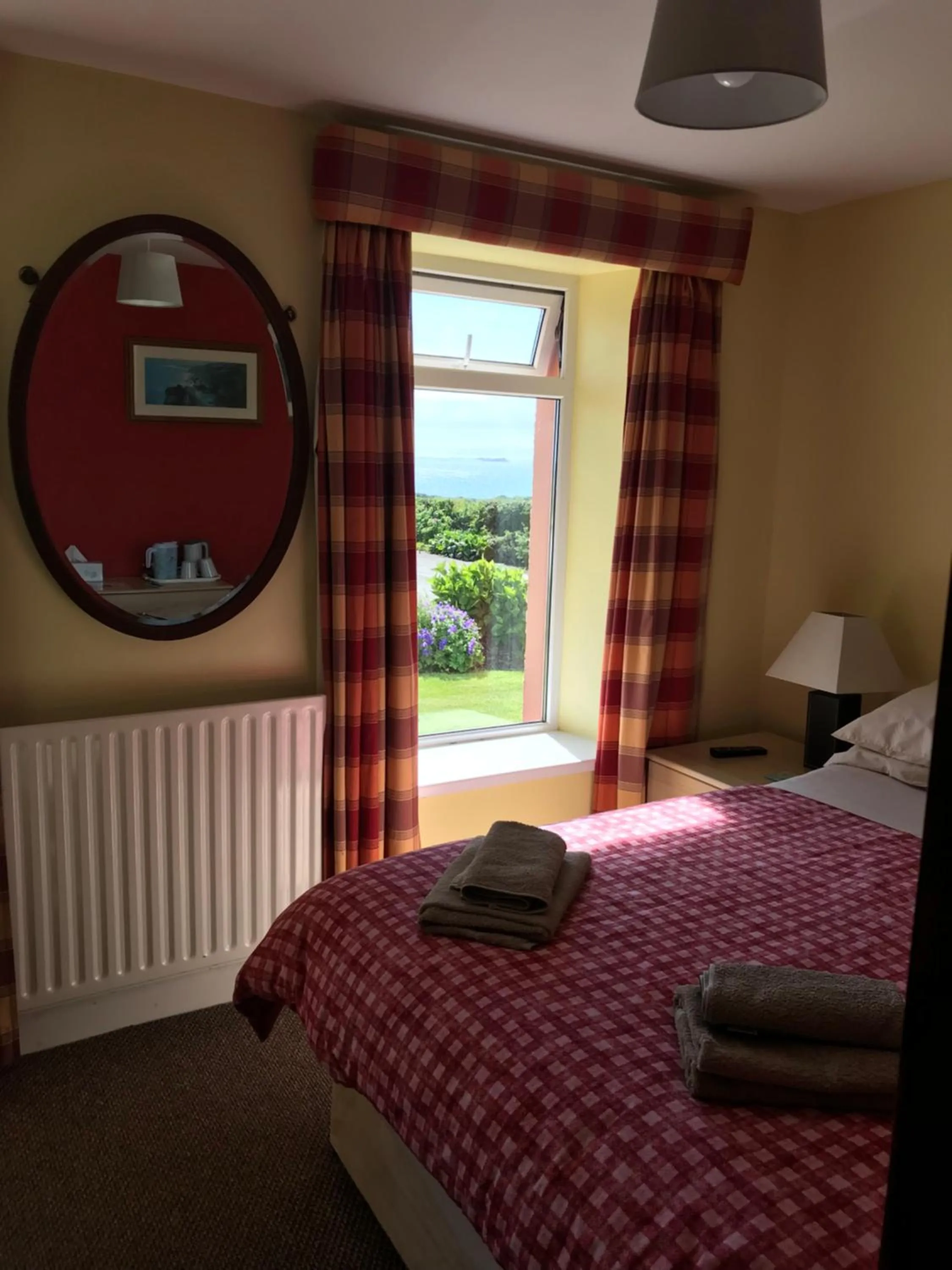 Bed in Carnside Guest House