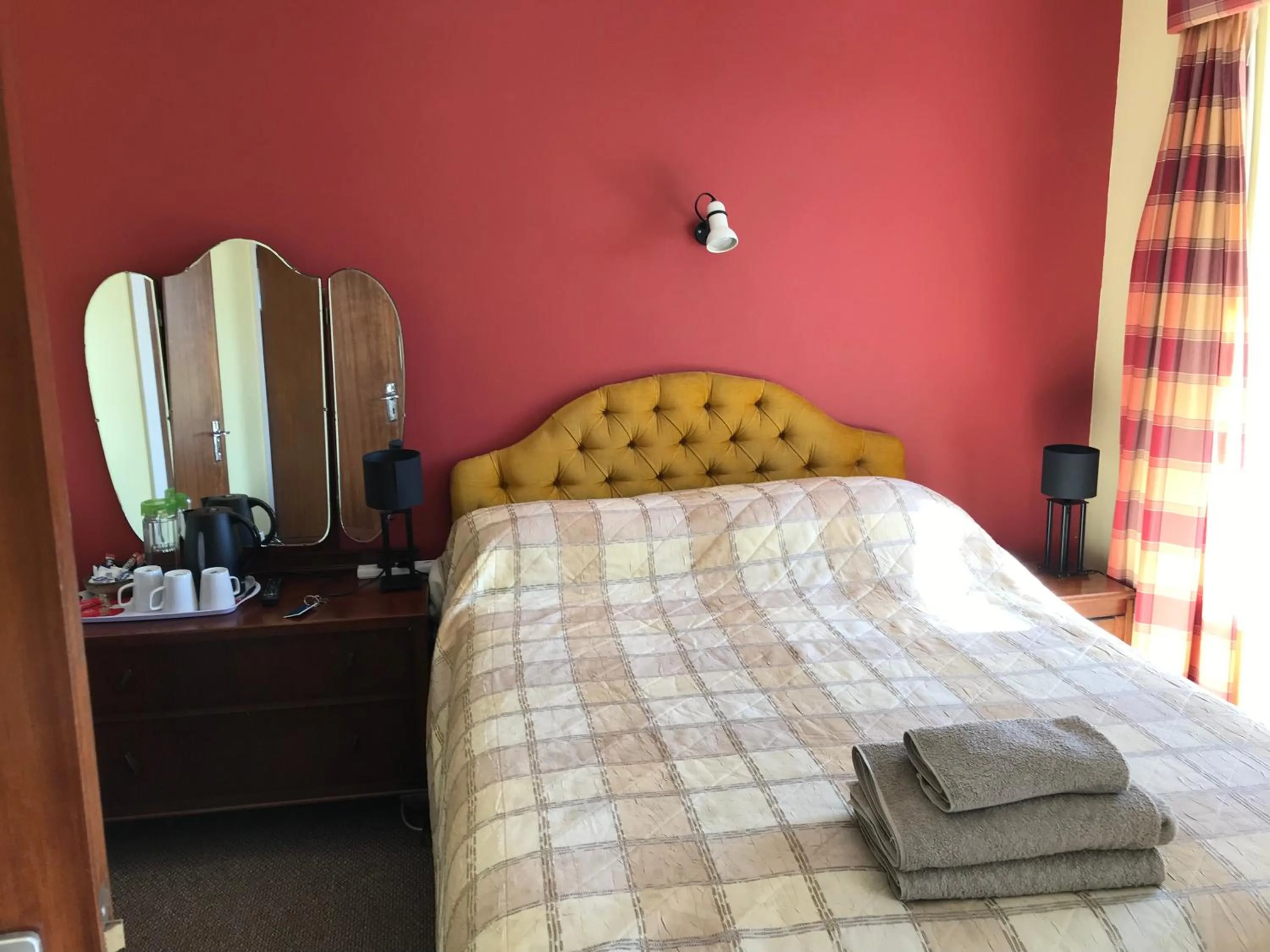 Bed in Carnside Guest House