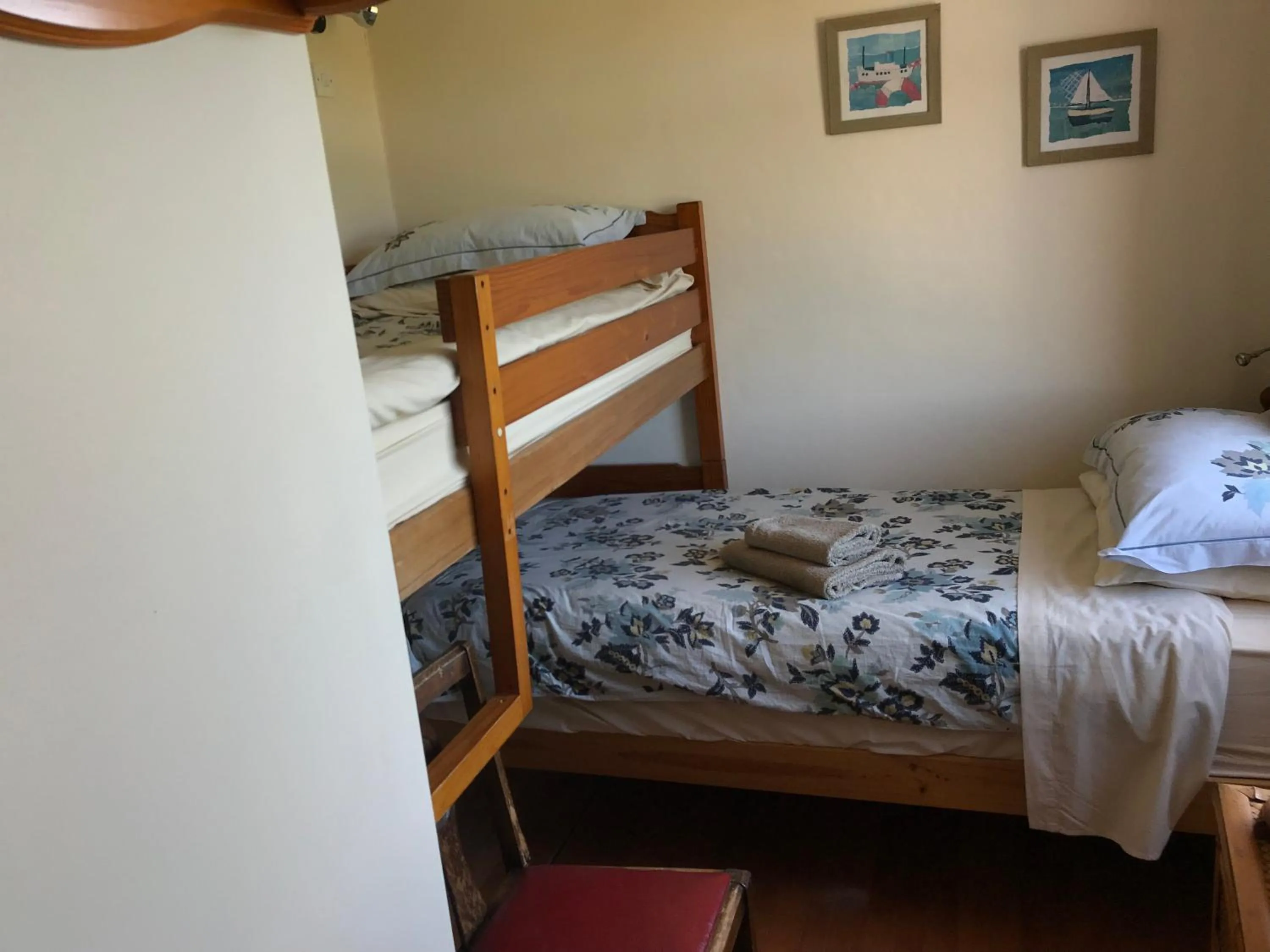 Bed in Carnside Guest House