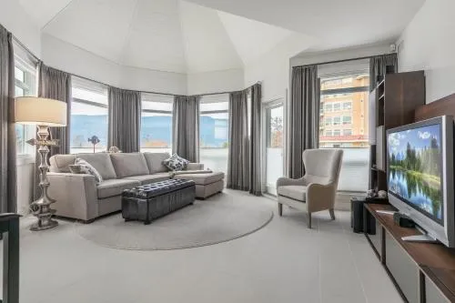 Kelowna Discovery