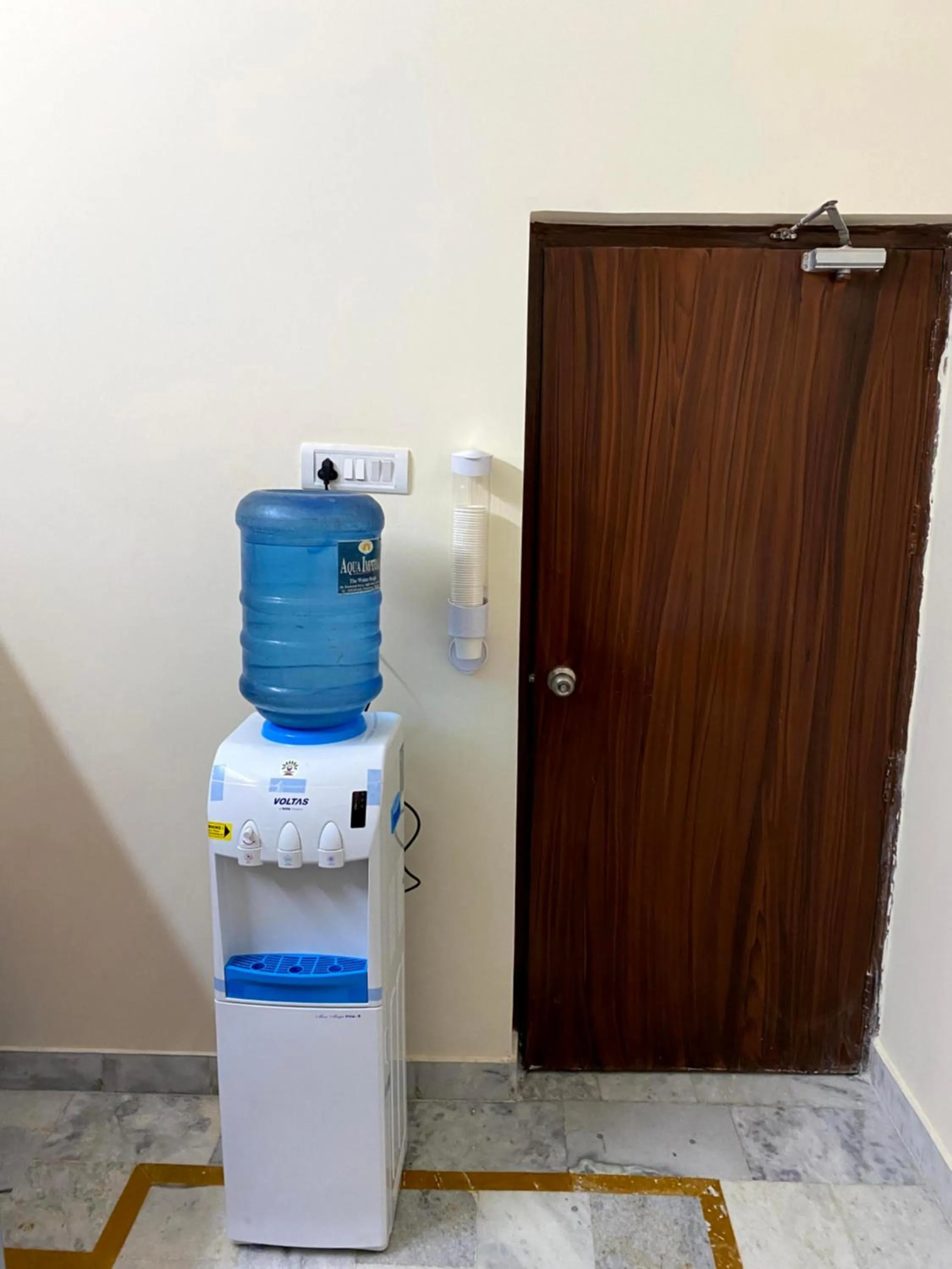 Coffee/tea facilities in Backpackers Den