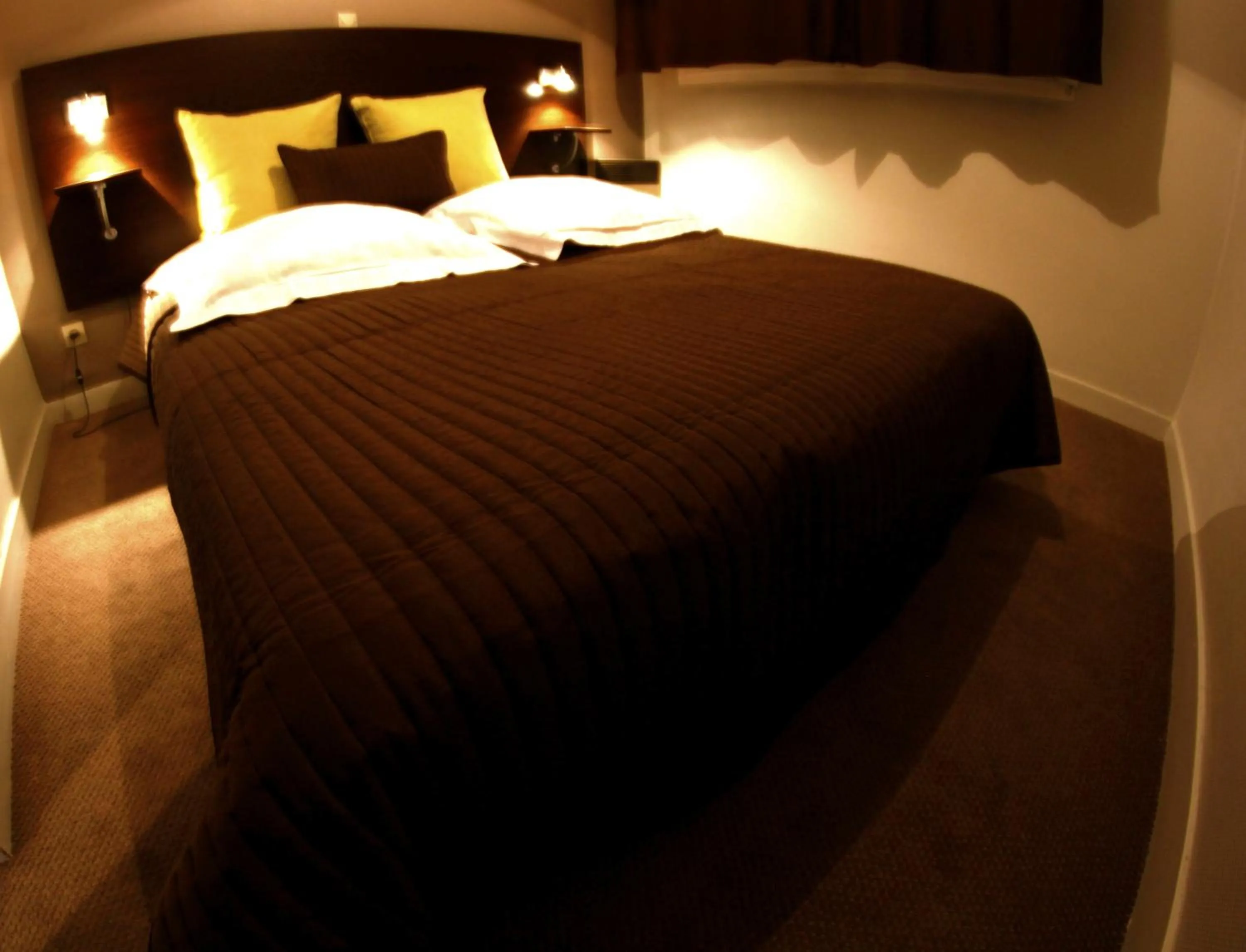 Bedroom, Bed in Appart'hotel Les Palatines