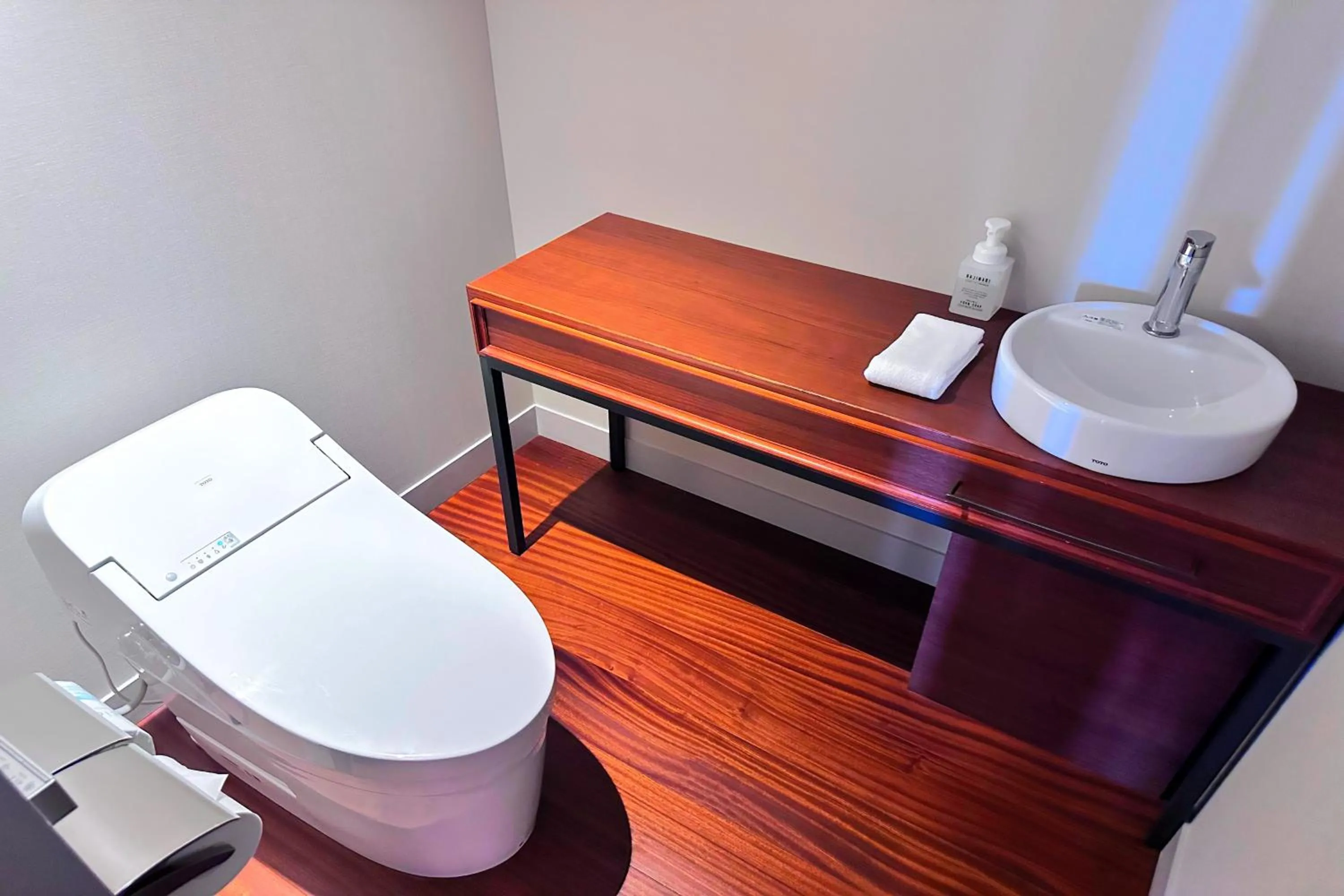 Toilet in Lequ Okinawa Chatan Spa ＆ Resort