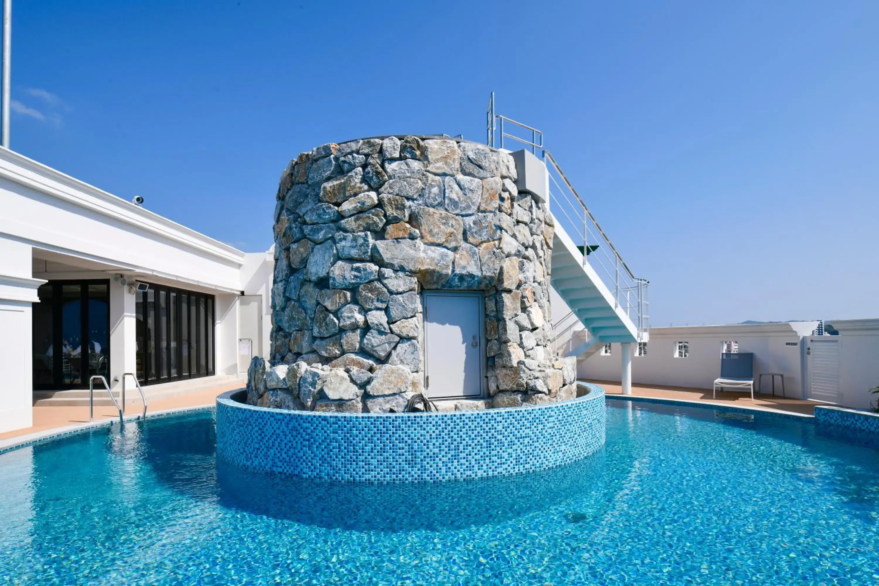 Pool view in Lequ Okinawa Chatan Spa & Resort Pool view in Lequ Okinawa Chatan Spa & Resort