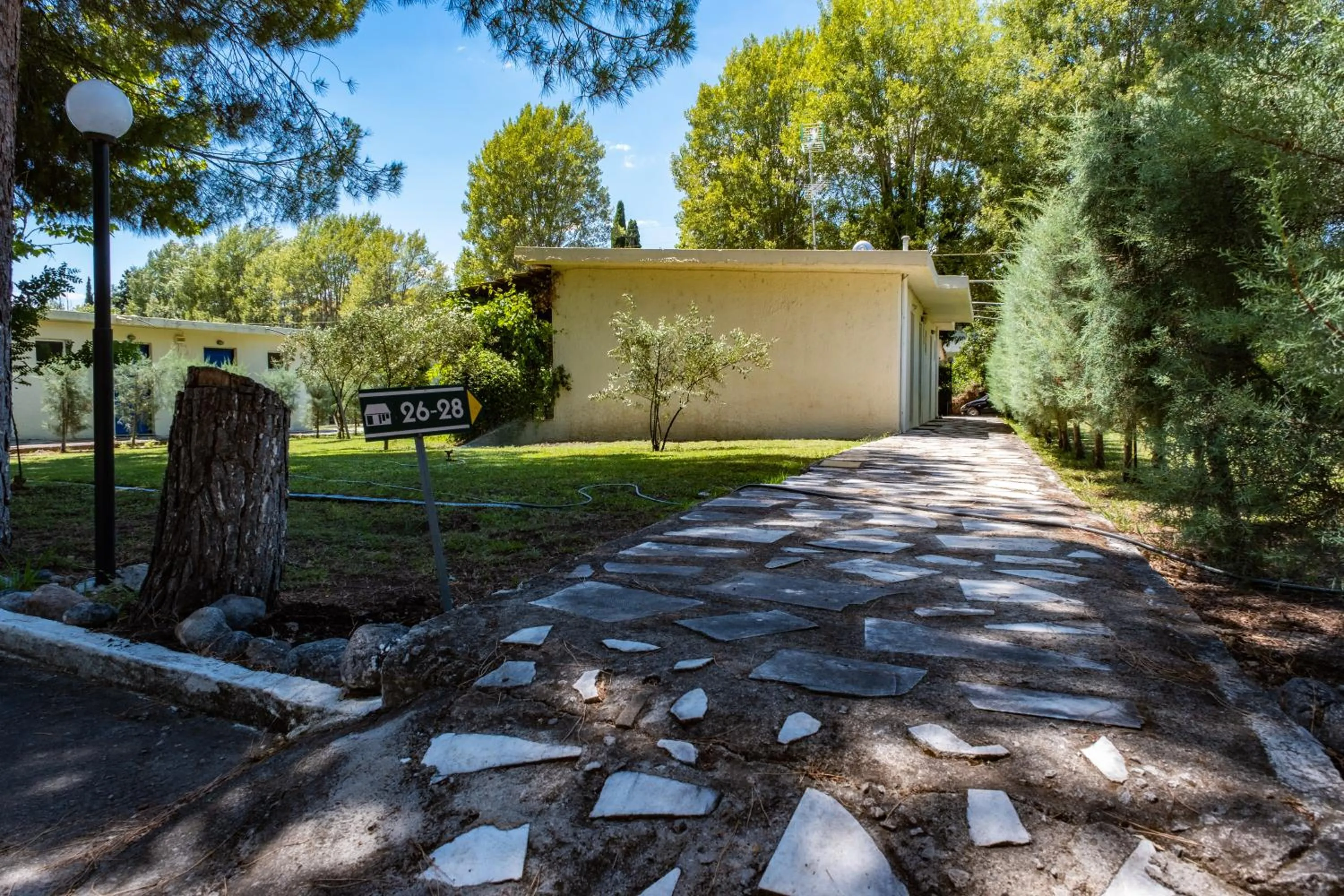 Garden in Tsamadanis Hotel & Bungalows Friends Family