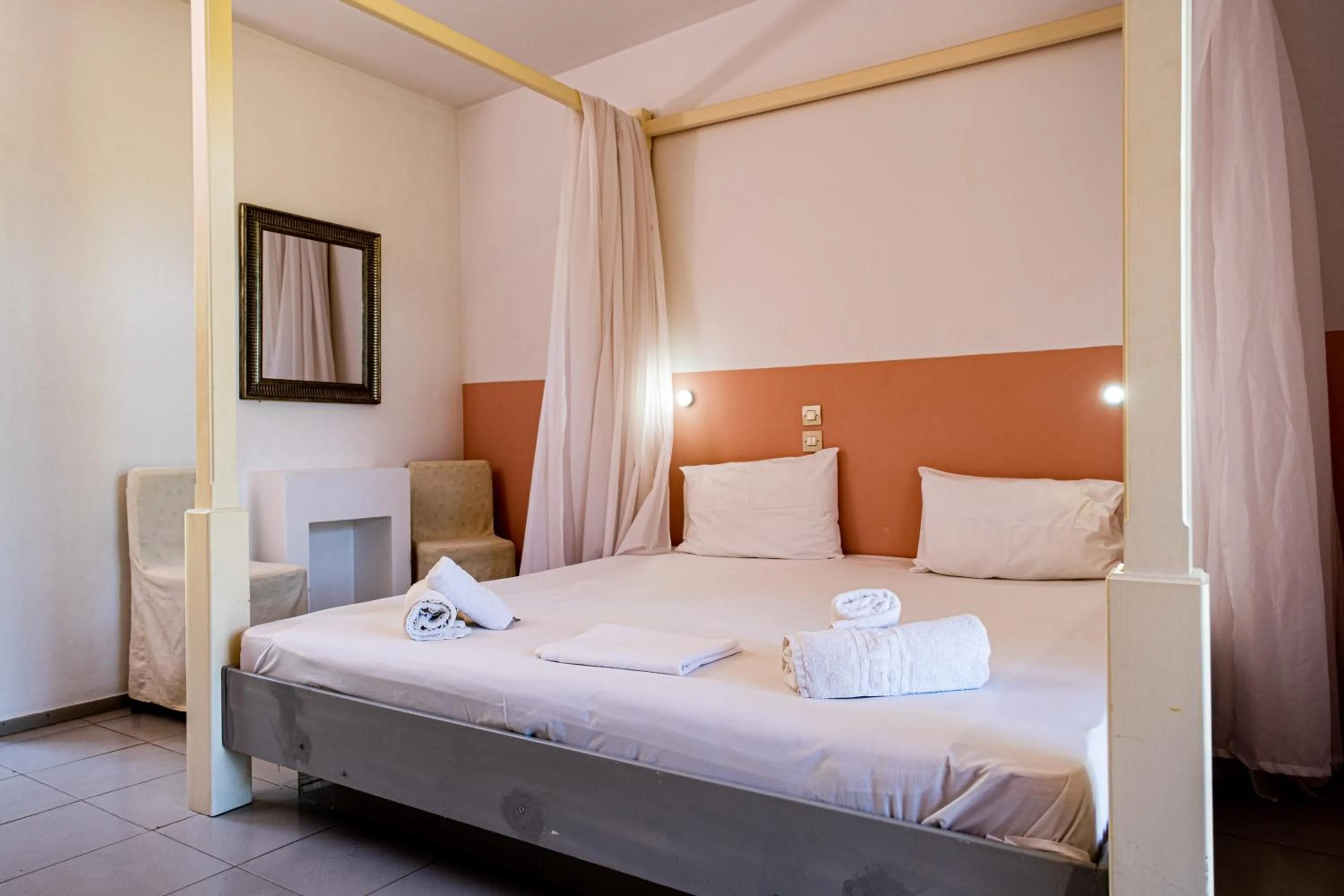 Bedroom, Bed in Tsamadanis Hotel & Bungalows Friends Family