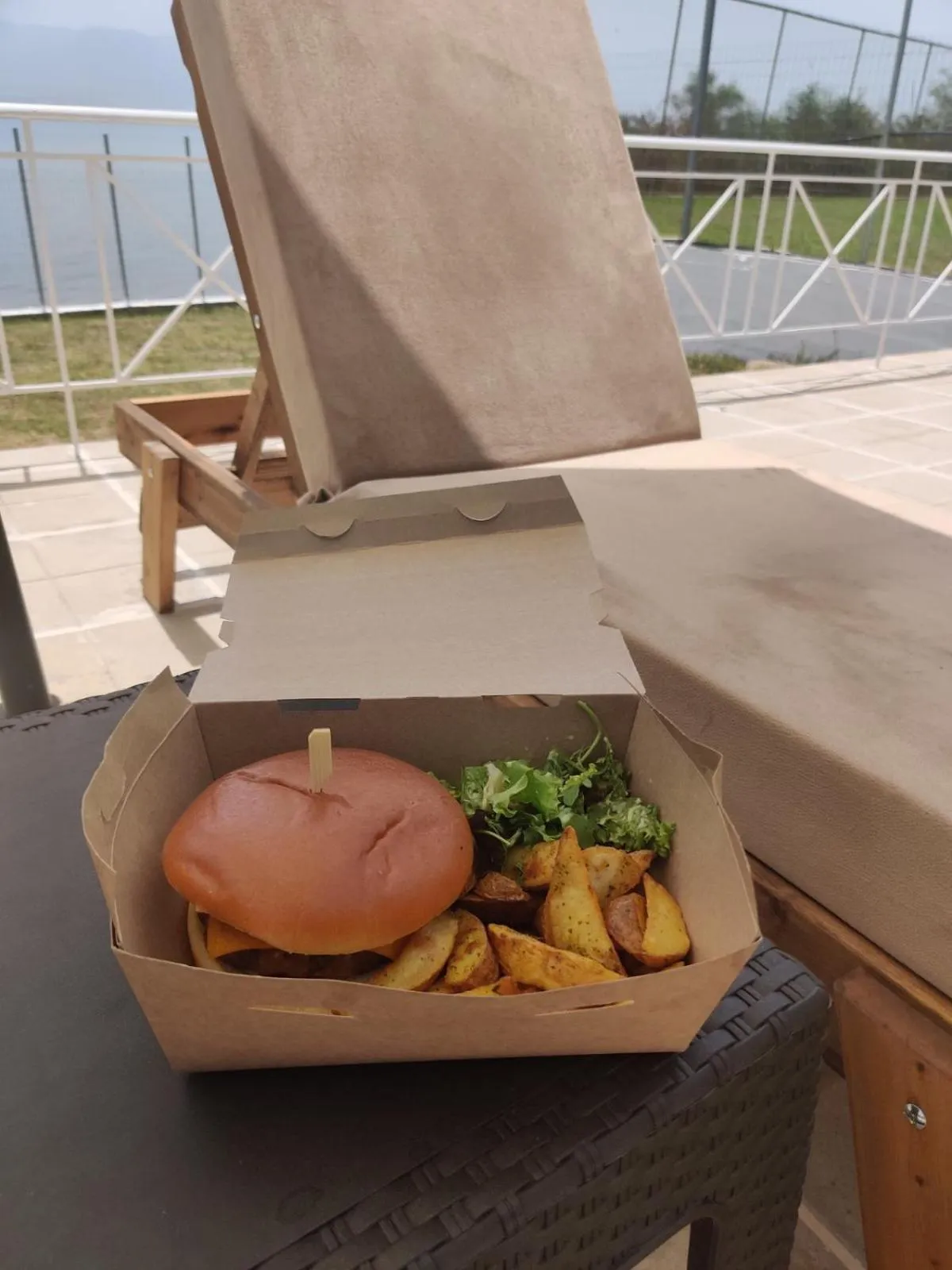 Food and drinks in Tsamadanis Hotel & Bungalows Friends Family