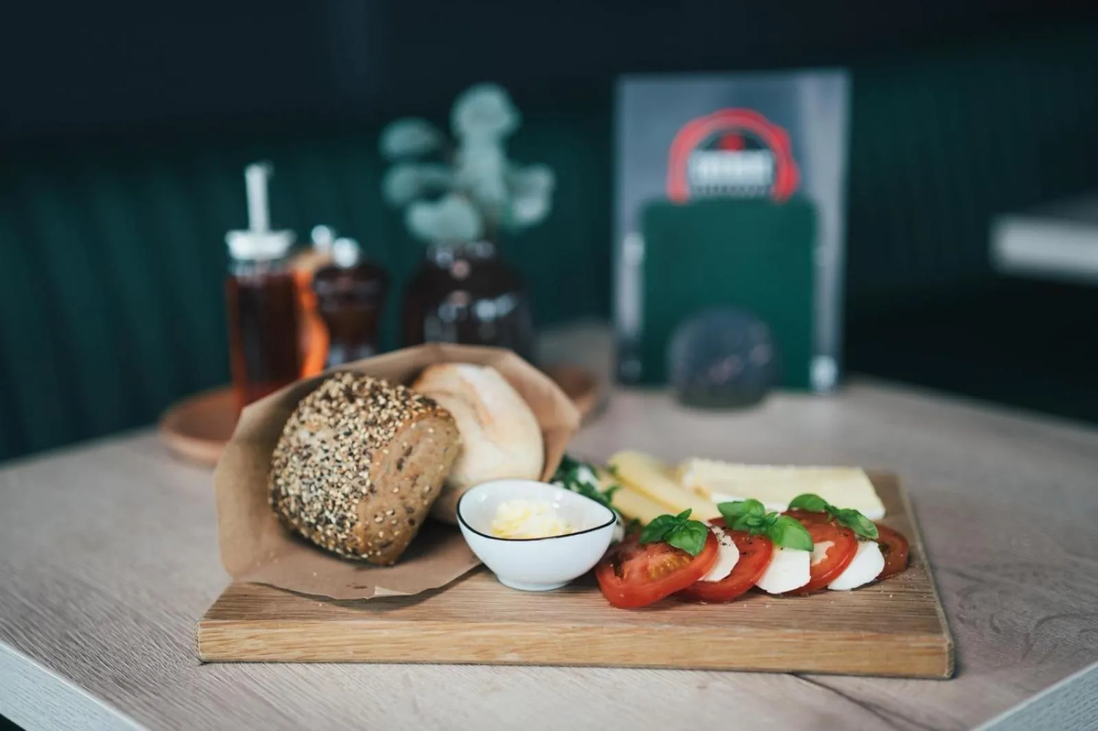 Breakfast in Primetime Hotel