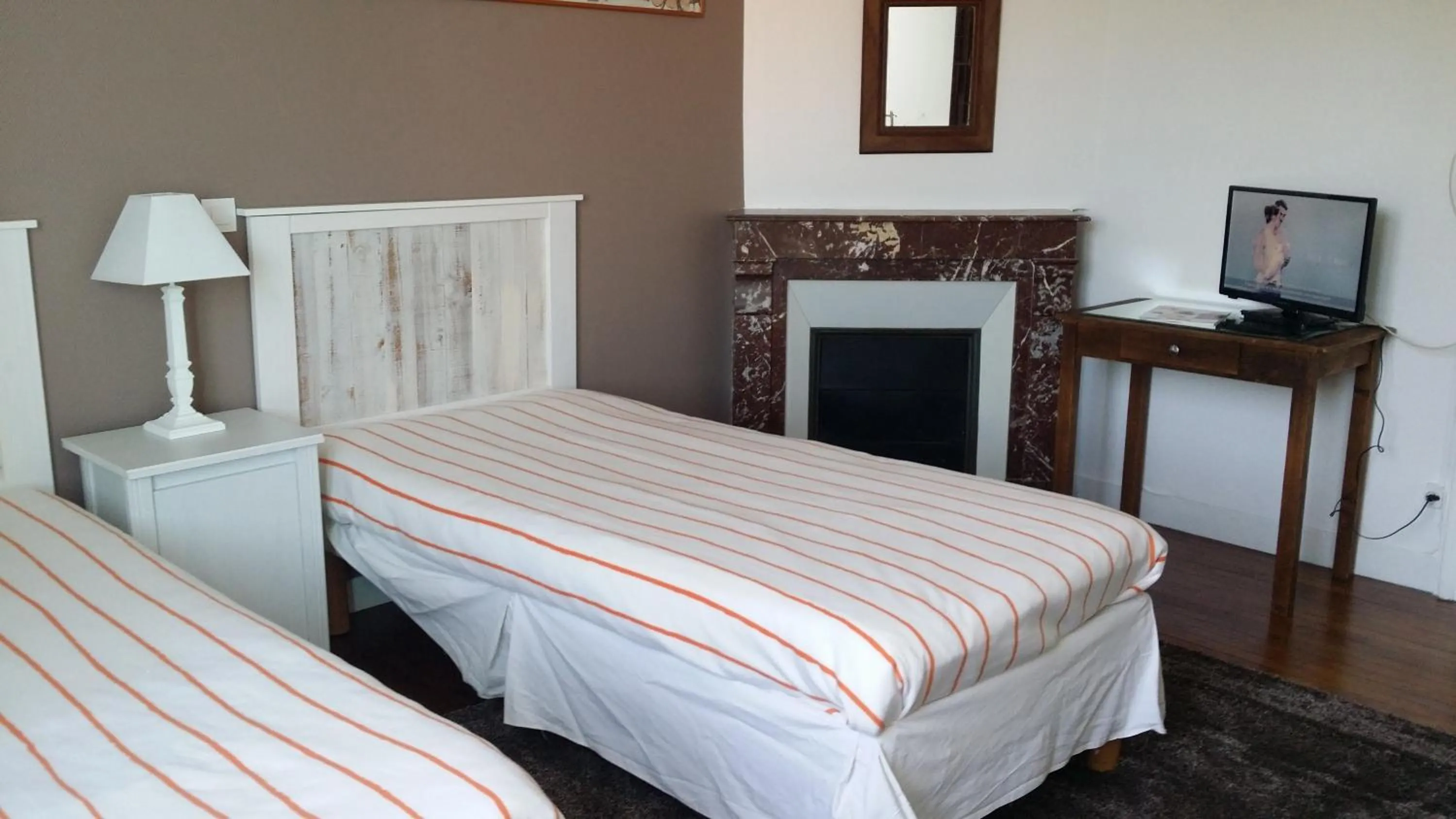 Bed in Les Volets Bleus